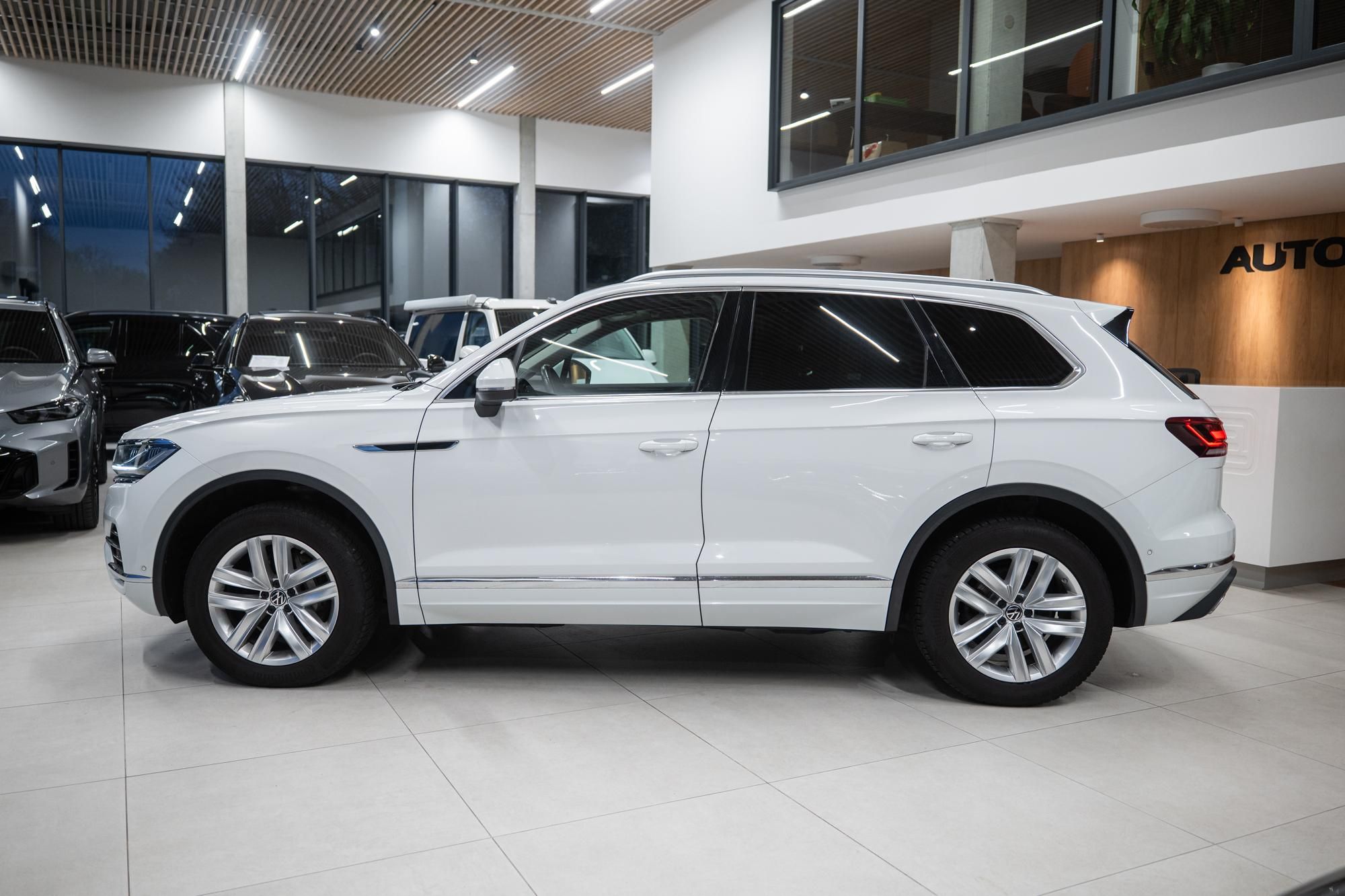 Volkswagen Touareg, 3.0TDI 210KW 4X4 1ČR TAŽNÉ TOP - fotka 4