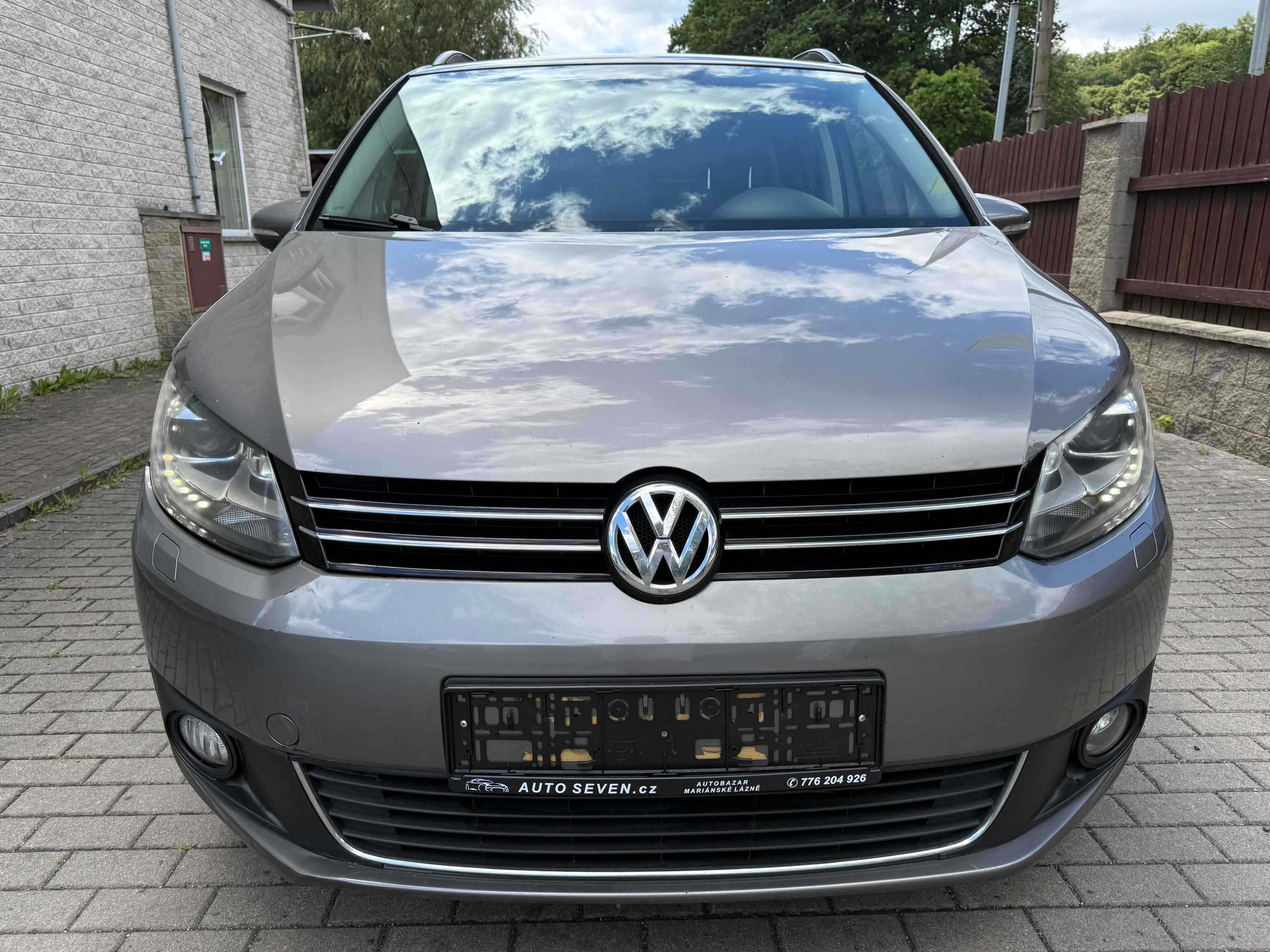 Volkswagen Touran, 1.6 TDi 77kW HIGHLINE/DSG/7MÍS - fotka 5