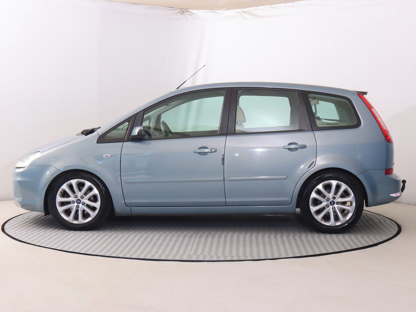 Ford C-MAX, 2.0 TDCi, slušný stav - fotka 3