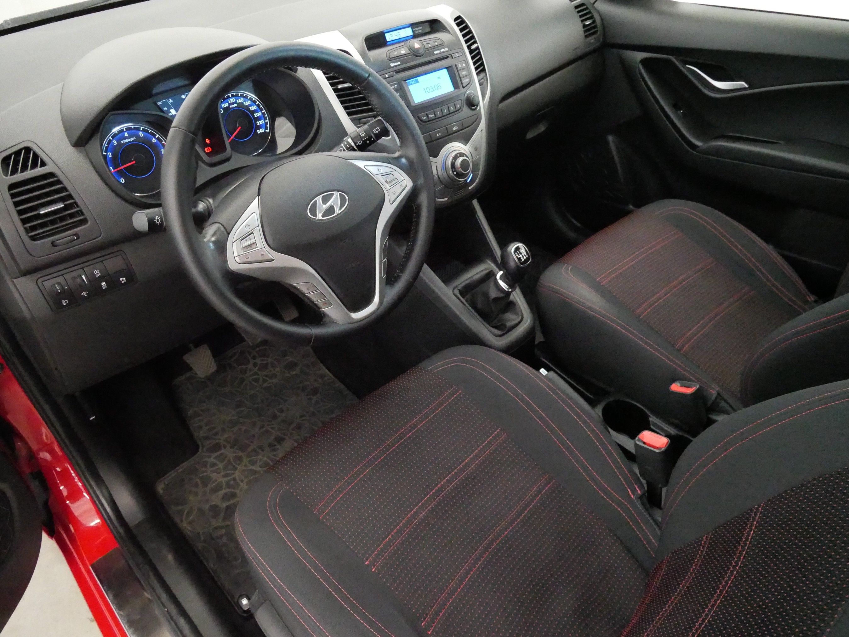 Hyundai ix20, 1.6 CVVT 92 kW - fotka 5