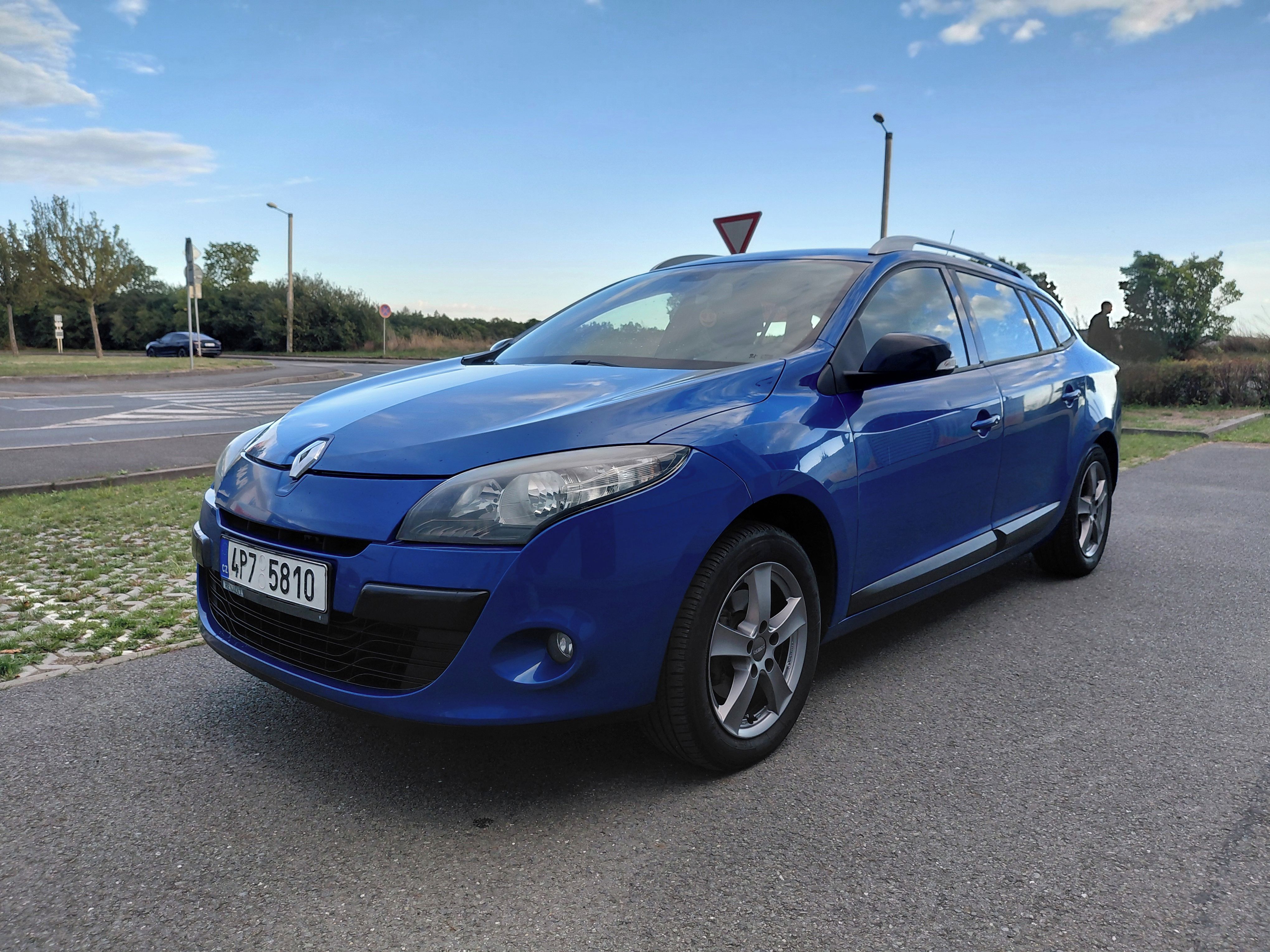 Renault Mégane, 1.6 16V 2.MAJ,PĚKNÉ,SPOLEHLIVÉ - fotka 3