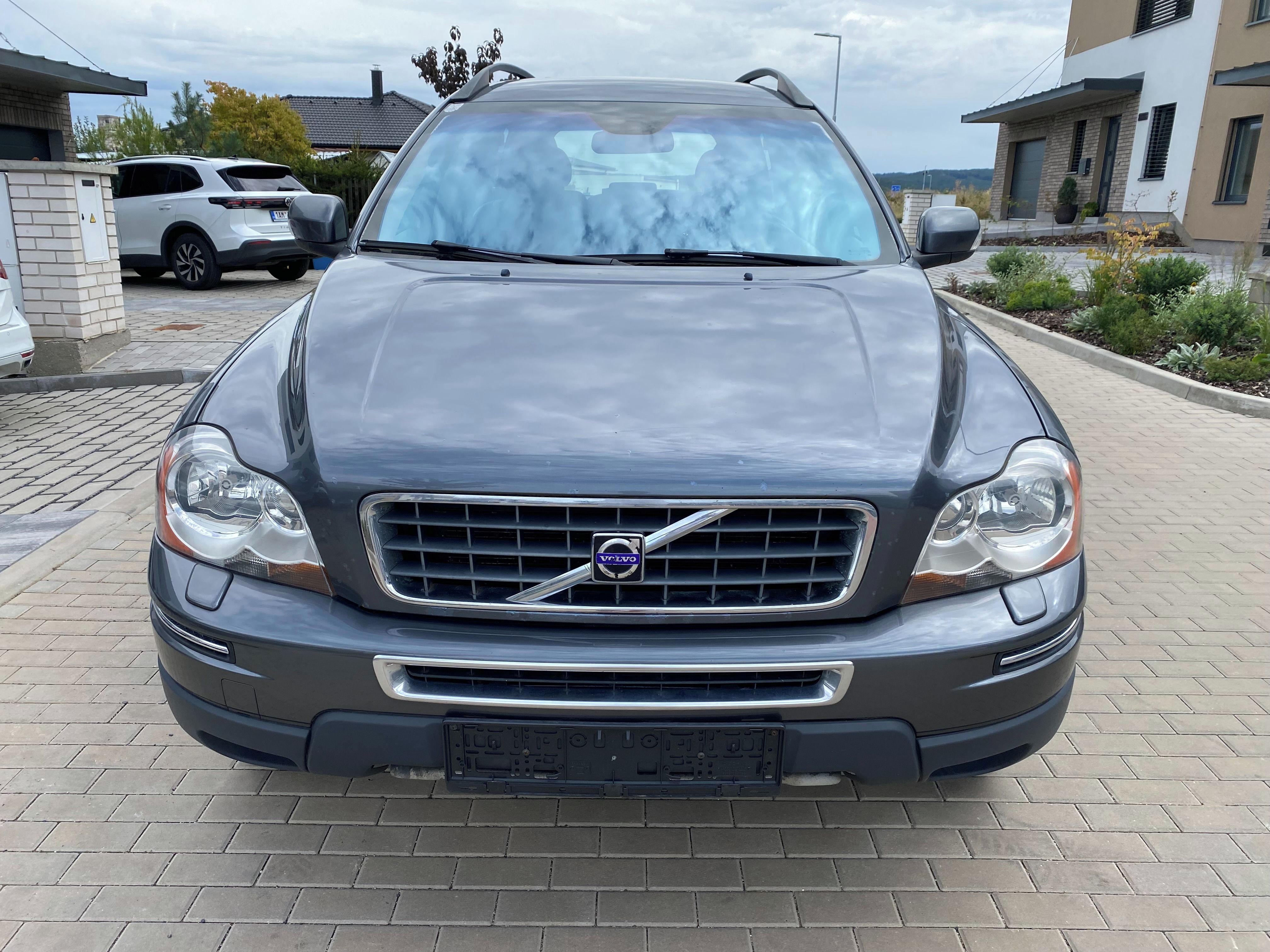 Volvo XC90, 2.4D D5, 4x4, tažné, nová STK - fotka 4