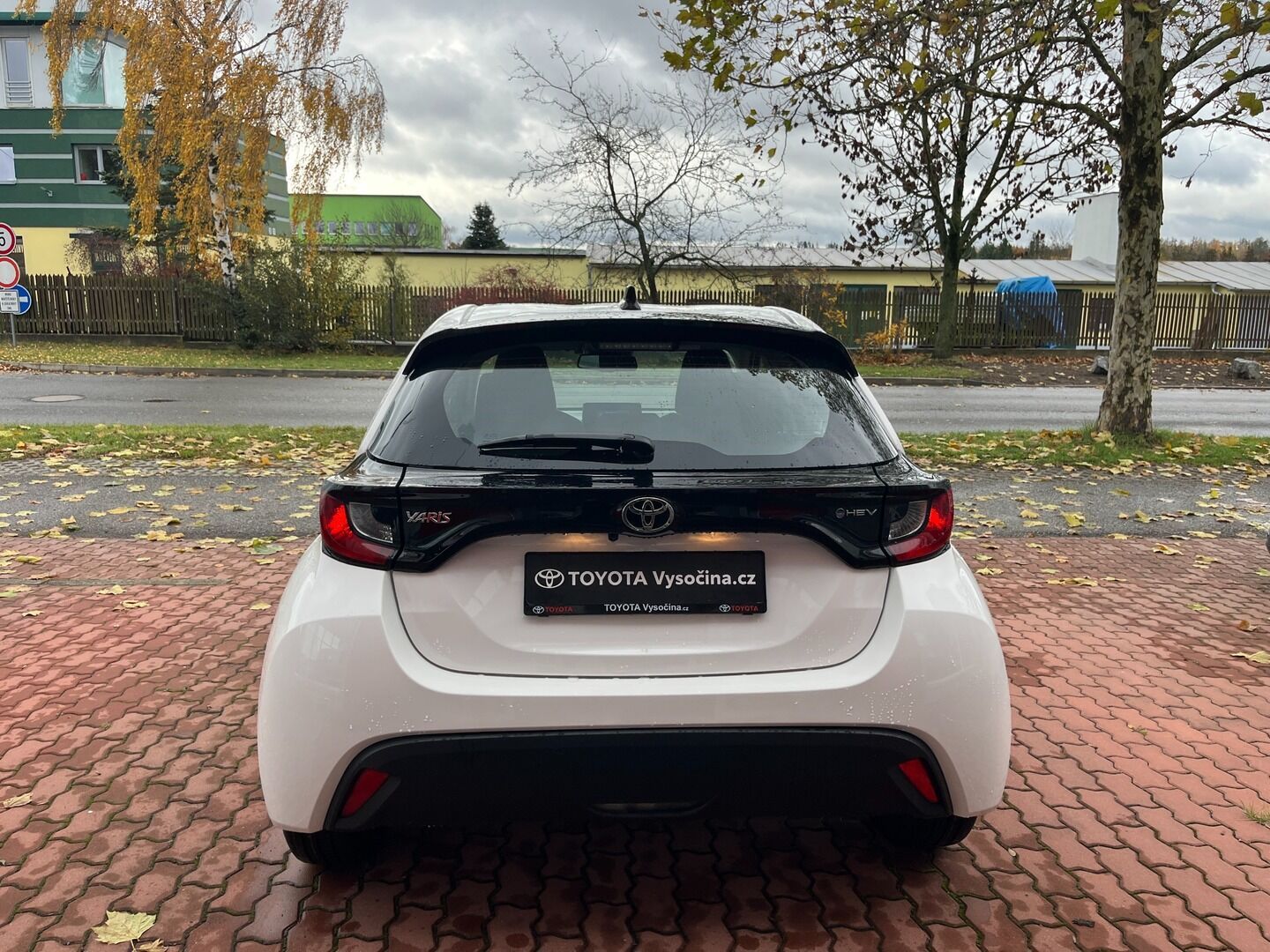 Toyota Yaris, 1.5L hybrid 116 koní - Comfort - fotka 6