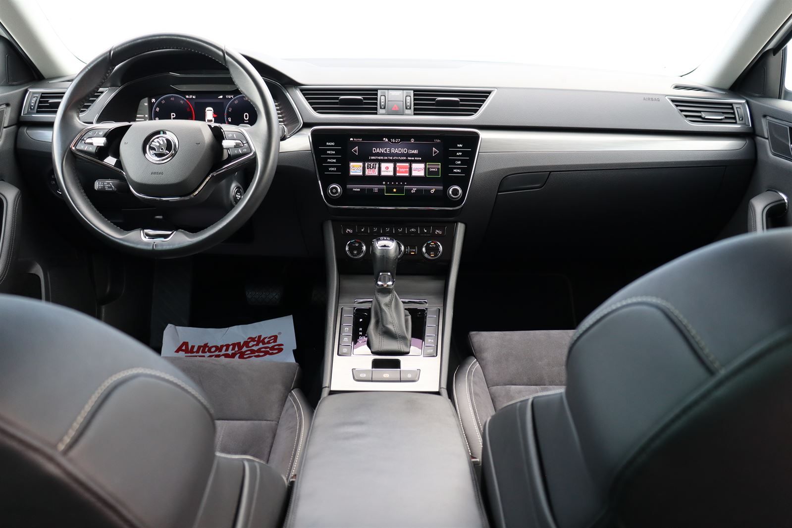 Škoda Superb, Combi 2.0 TDI DSG Style - fotka 3