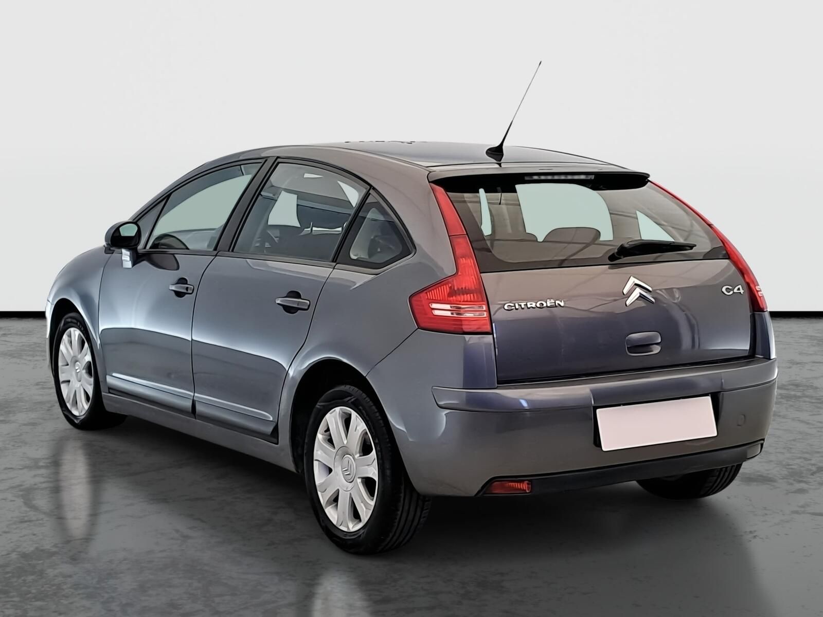 Citroën C4, 1.4 16V, Automatická klima - fotka 4