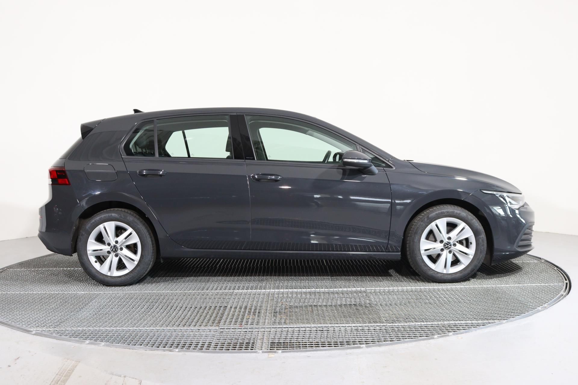Volkswagen Golf, Life 1,0 TSI 81kW/ ACC - fotka 3