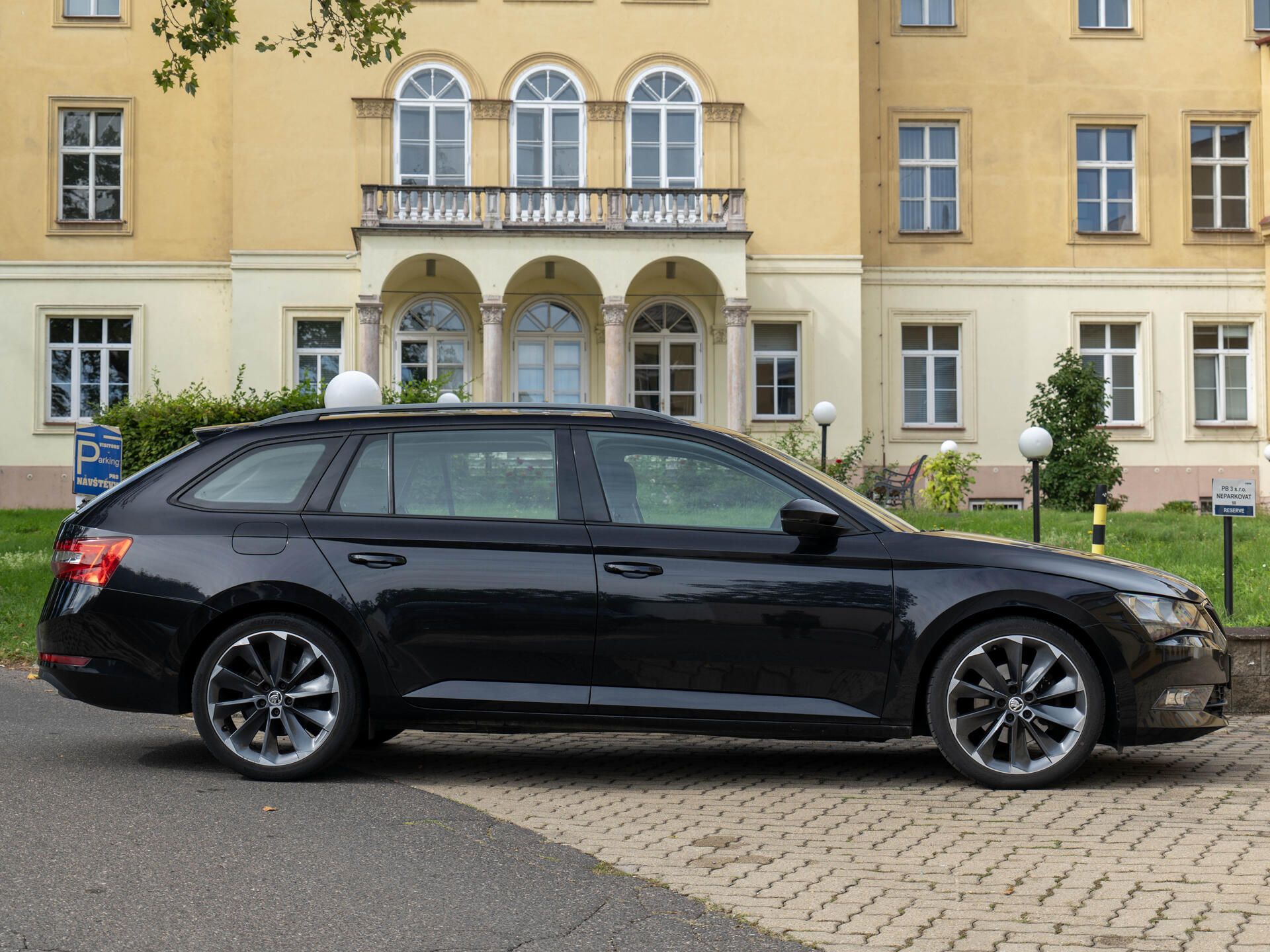 Škoda Superb, 1.4 TSI DAB 19 Tažné - fotka 5