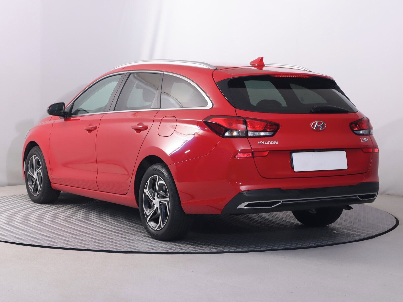 Hyundai i30, 1.0 T-GDI, Family, Automat - fotka 4