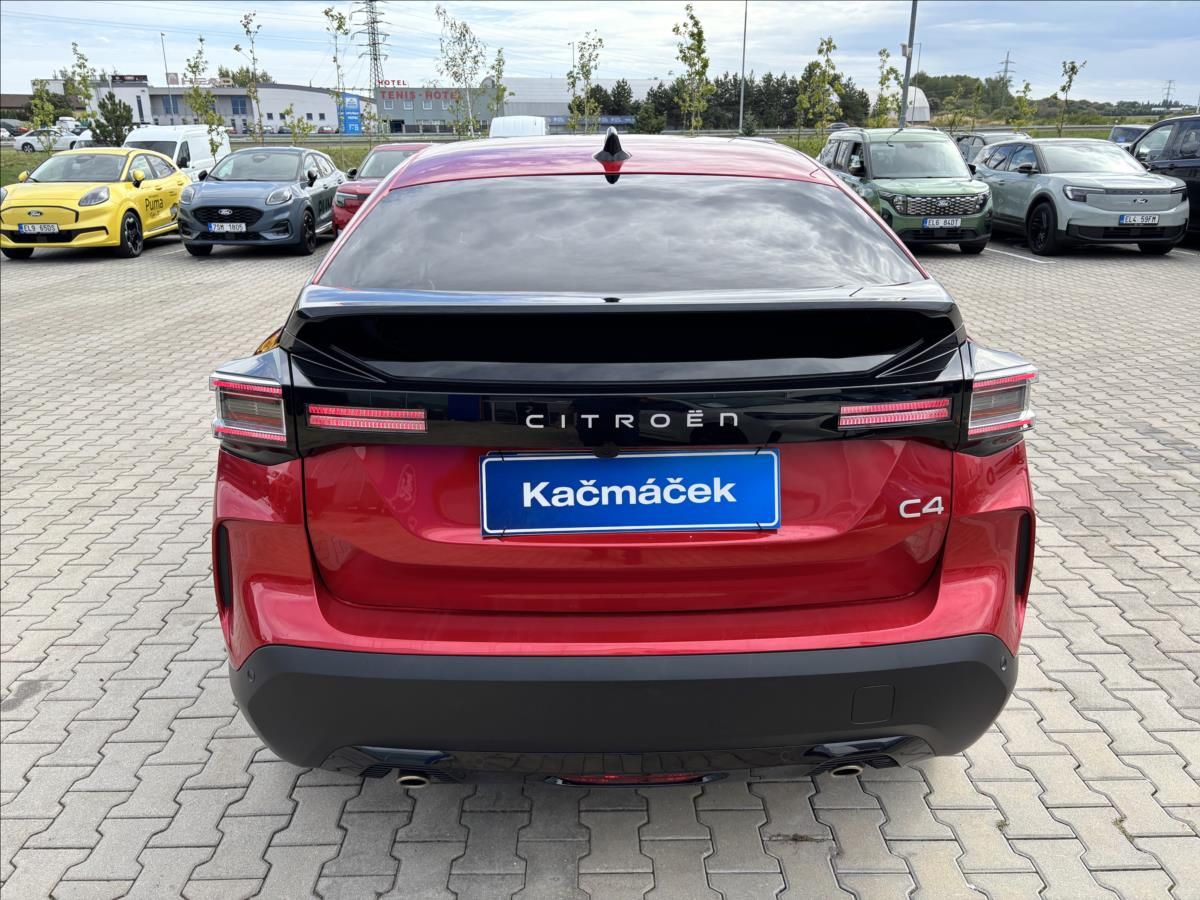 Citroën C4, 1,2 PureTech Max 96kW DPH - fotka 4