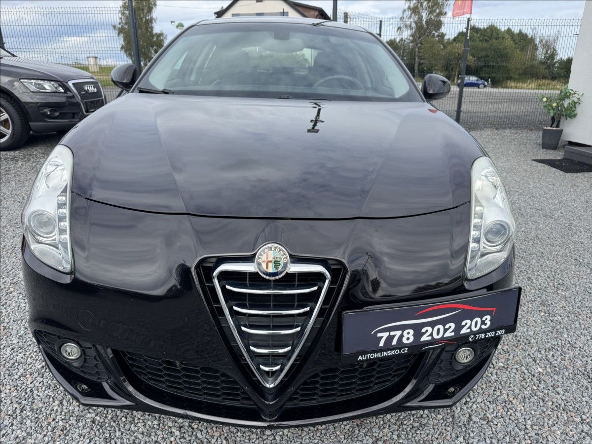 Alfa Romeo Giulietta, 1,6   JTDm2 77 KW Distinctive - fotka 2