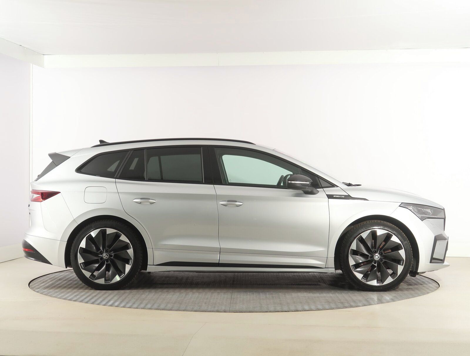 Škoda Enyaq iV, iV 60 (62 kWh), SoH 91% - fotka 6