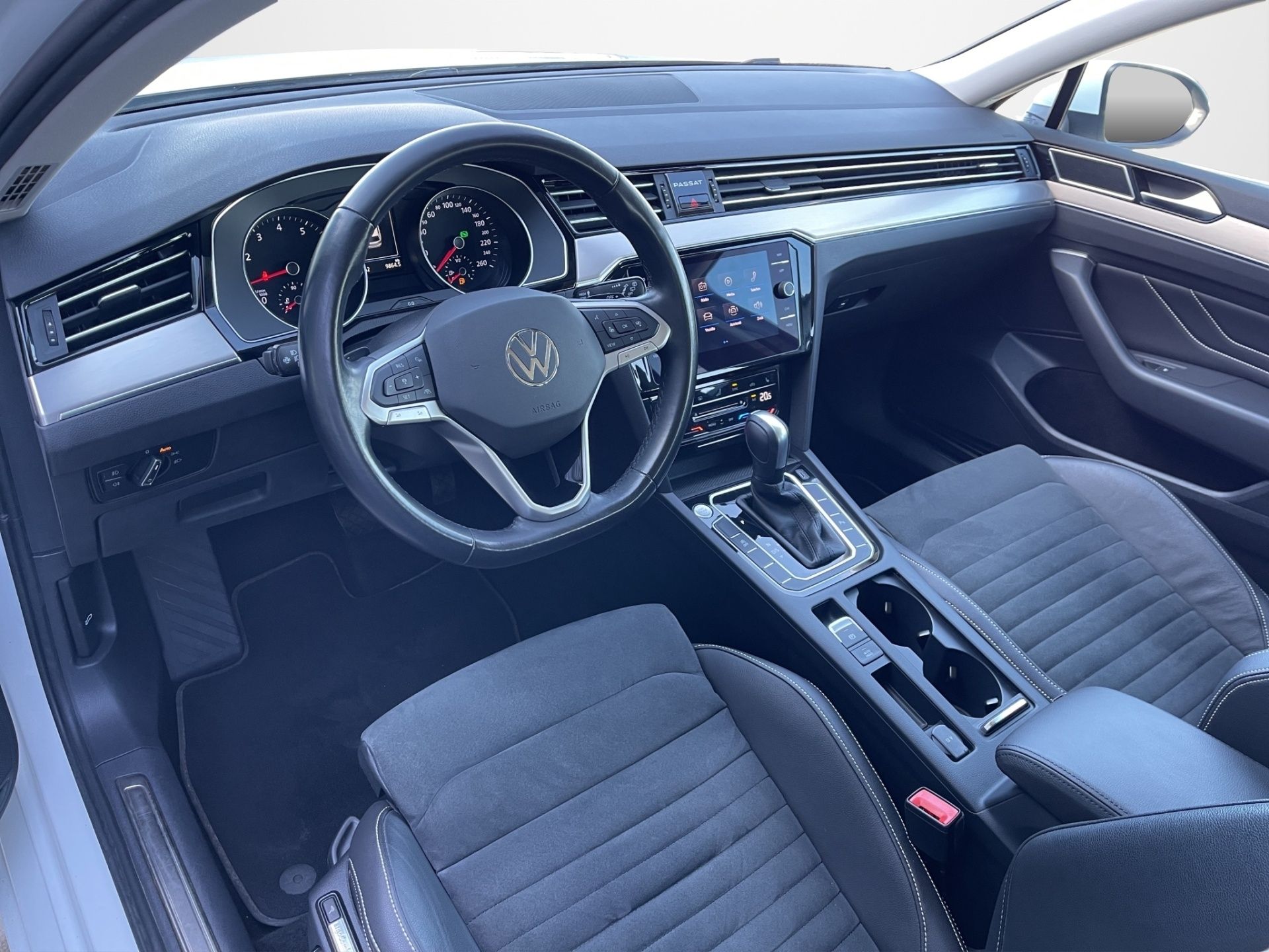 Volkswagen Passat Variant, 1.5 TSI 110 kW DSG Elegance Pl - fotka 5