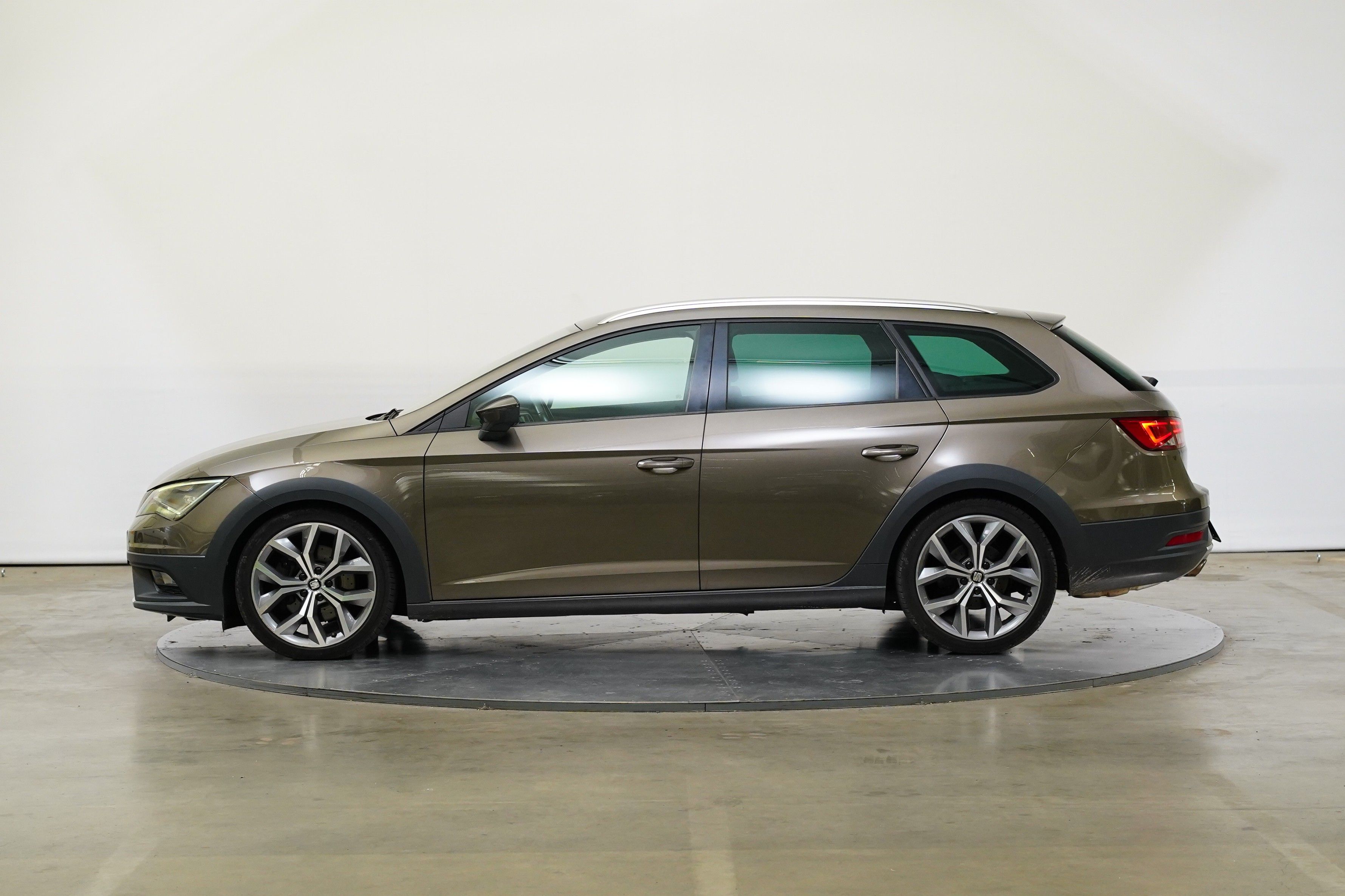 Seat Leon, 2.0TDI 135kW 4Drive X-Perience - fotka 3