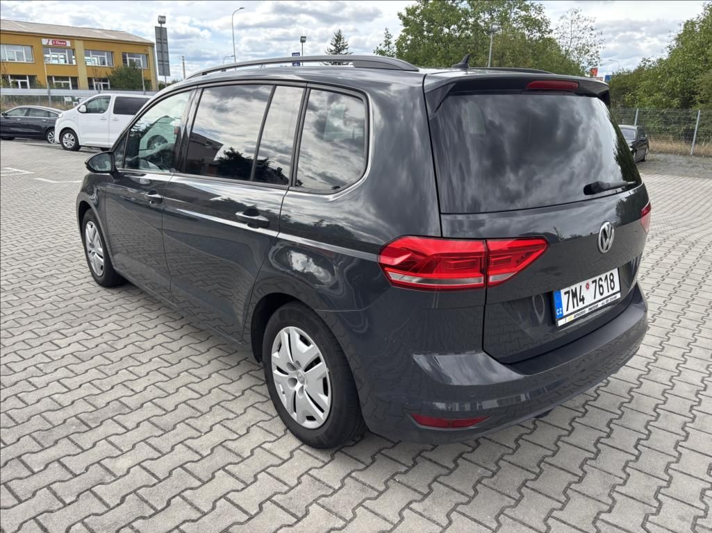Volkswagen Touran, 1,6 TDi - fotka 6