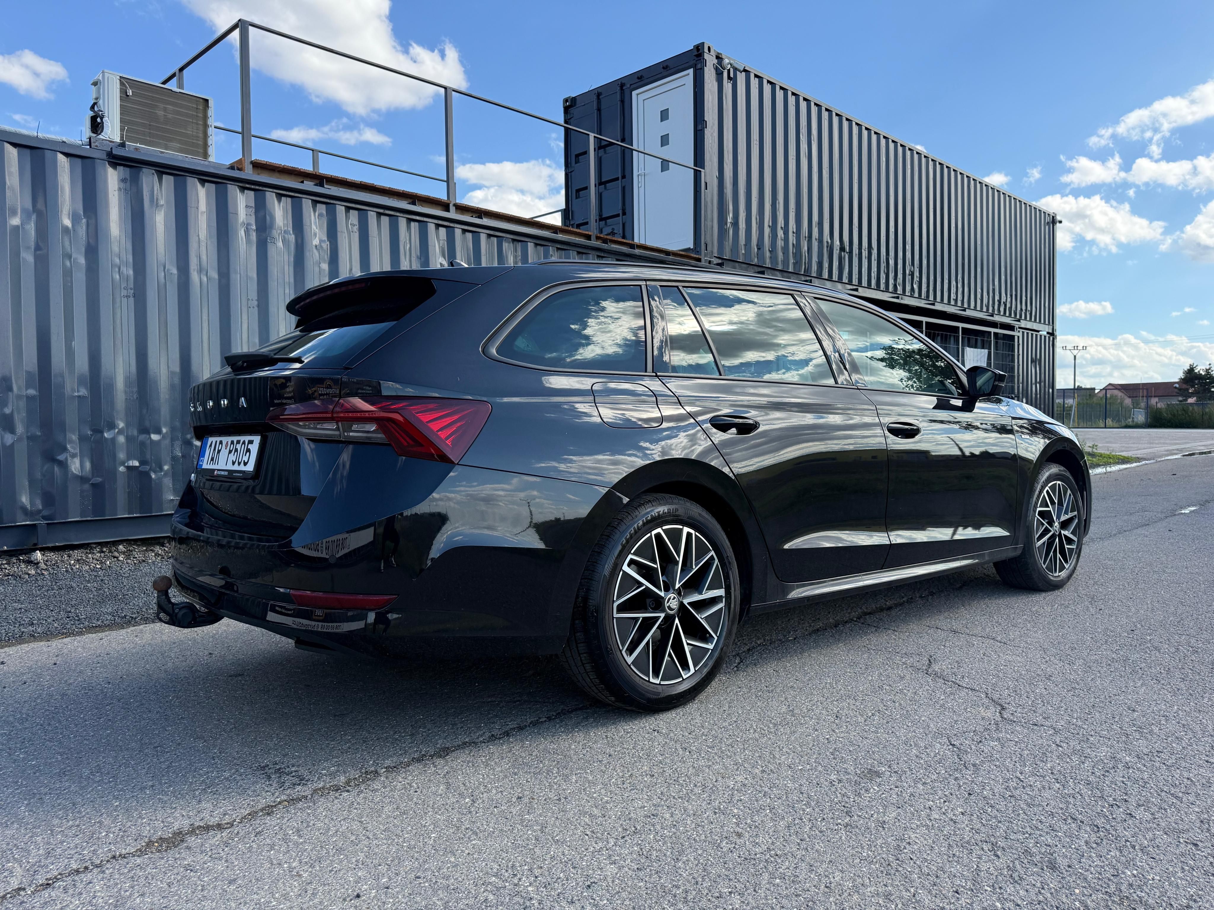 Škoda Octavia, OCTAVIA TOUR - fotka 4