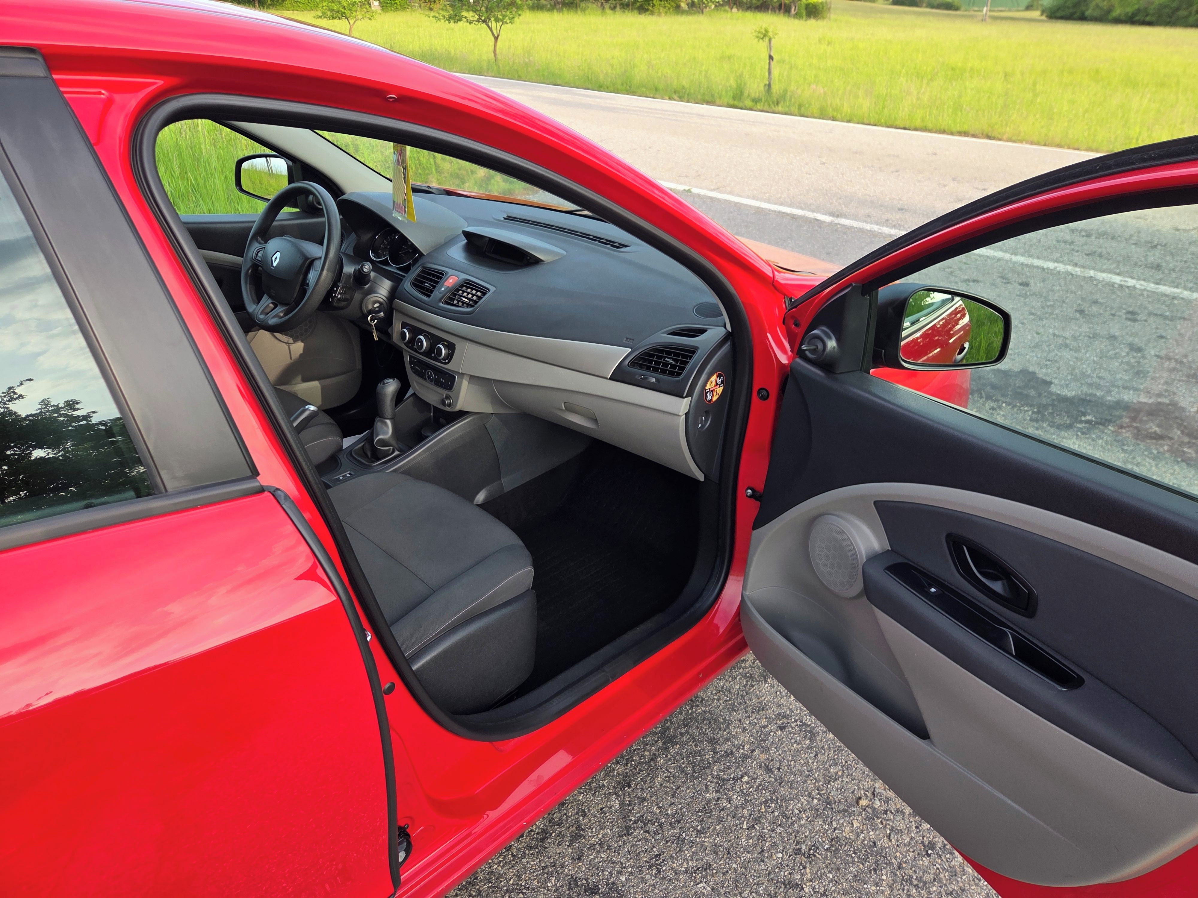 Renault Mégane, 1.6i Benzín - fotka 5