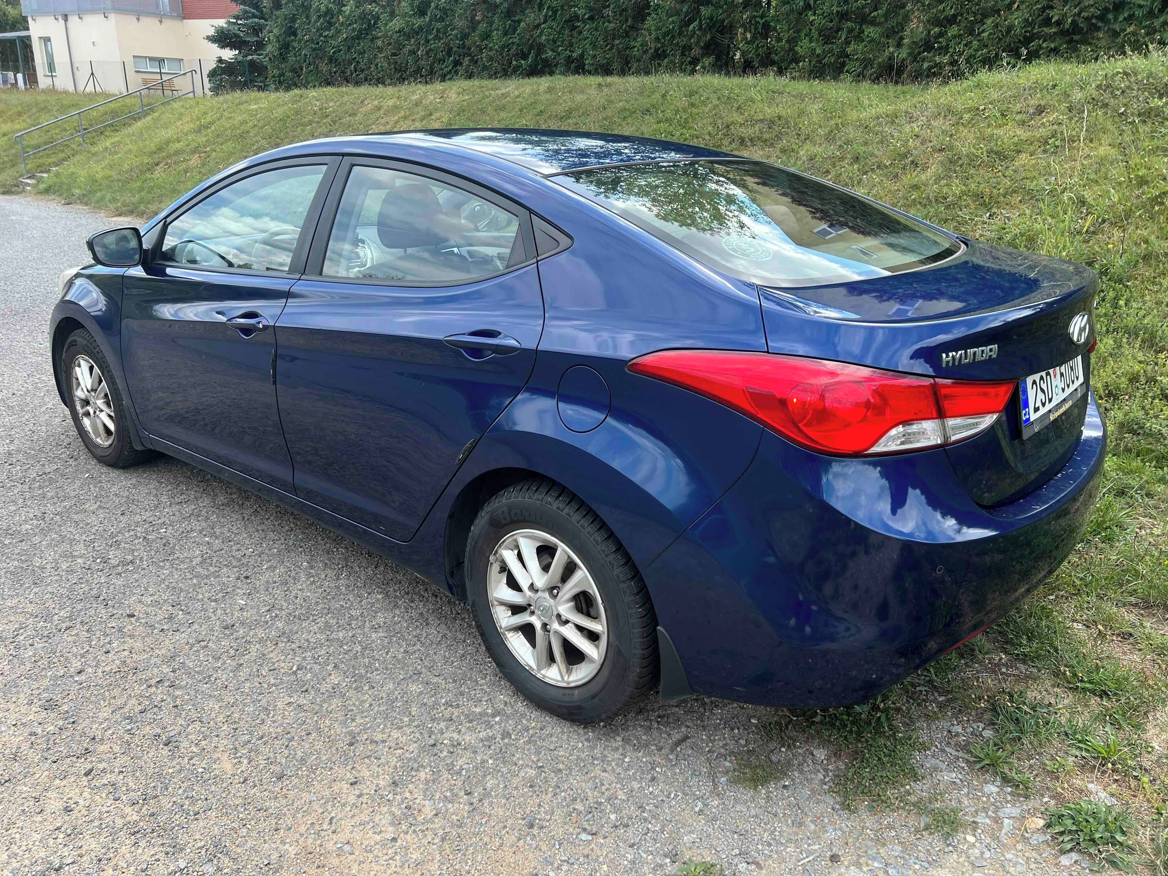 Hyundai Elantra, 1,6GDi - hledá nového parťáka - fotka 4