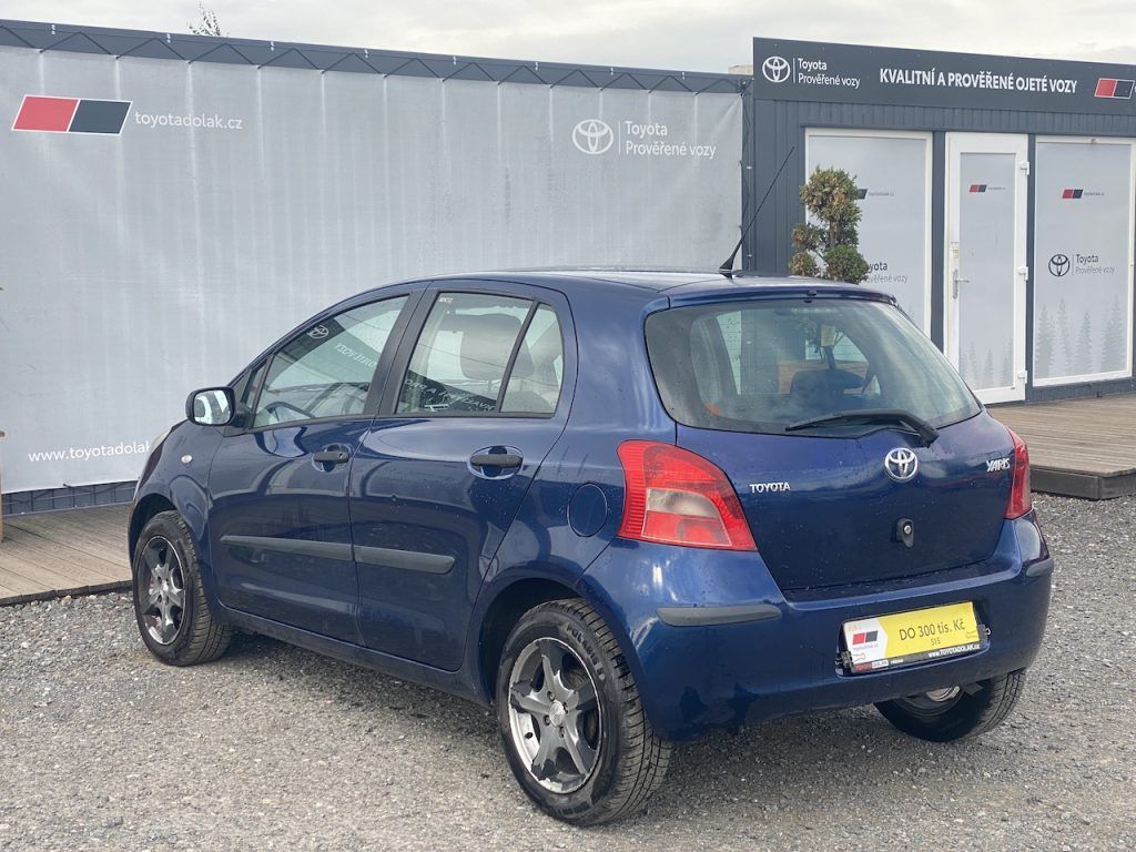 Toyota Yaris, 1.0i, ČR, Terra Cool, po STK - fotka 5