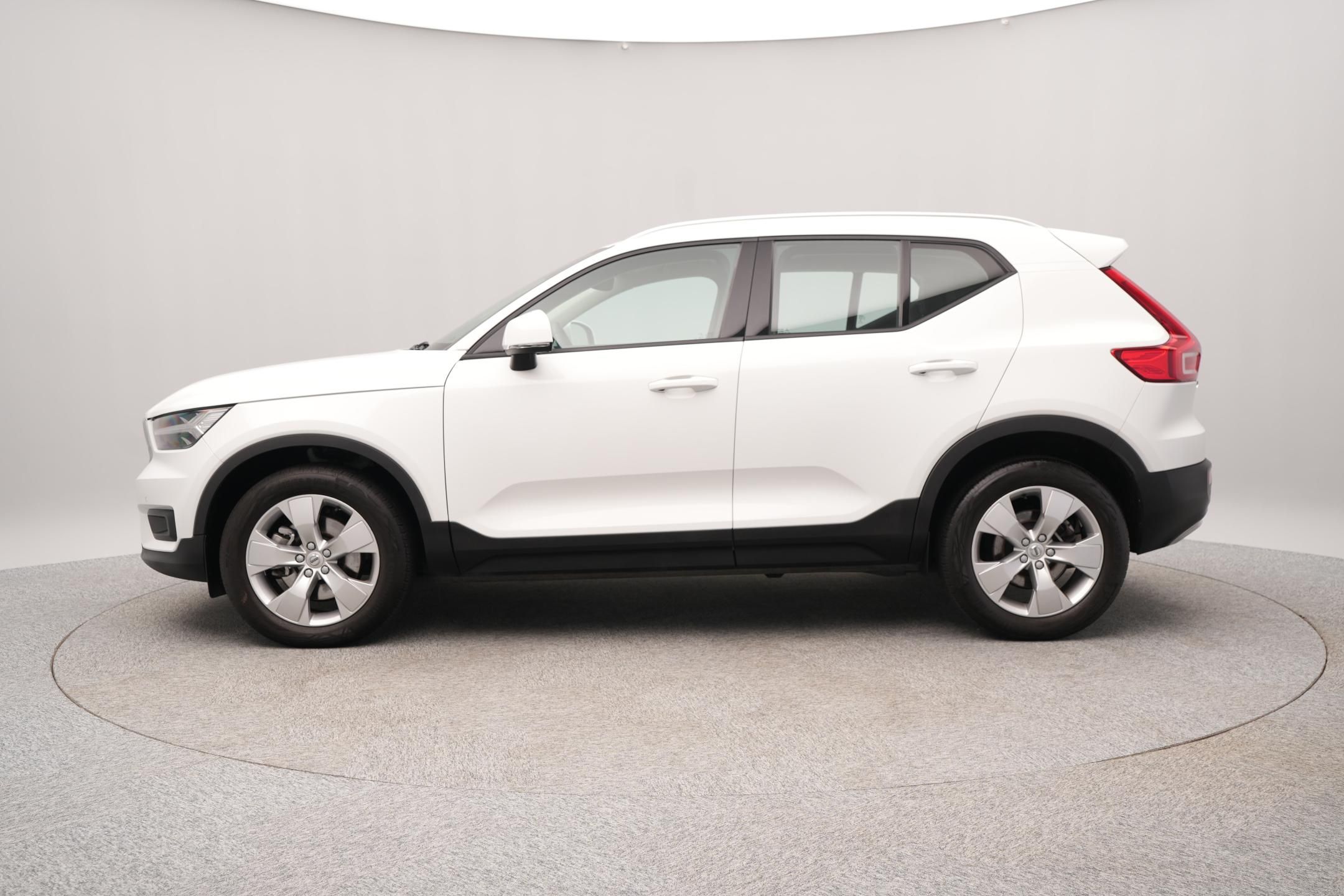 Volvo XC40, B4 AWD MOMNETUM PRO CZ - fotka 6