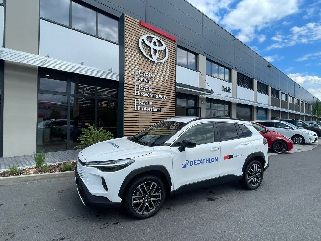 Toyota Corolla Cross, 1.8 Hybrid automat Style