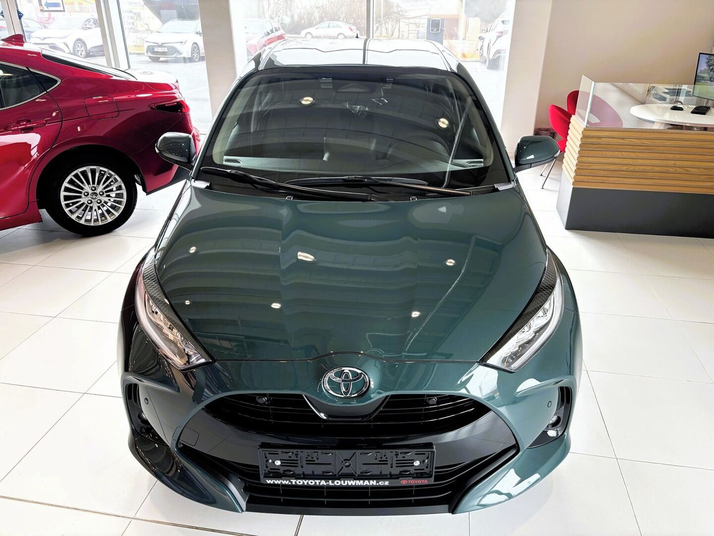 Toyota Yaris, 1,5   Style HEV 116 CVT - fotka 2
