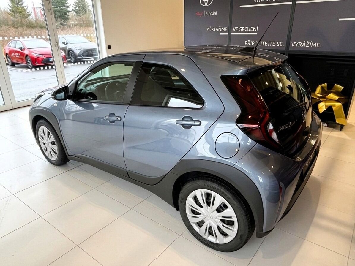 Toyota Aygo, 1,5   X Active 2026 - fotka 5