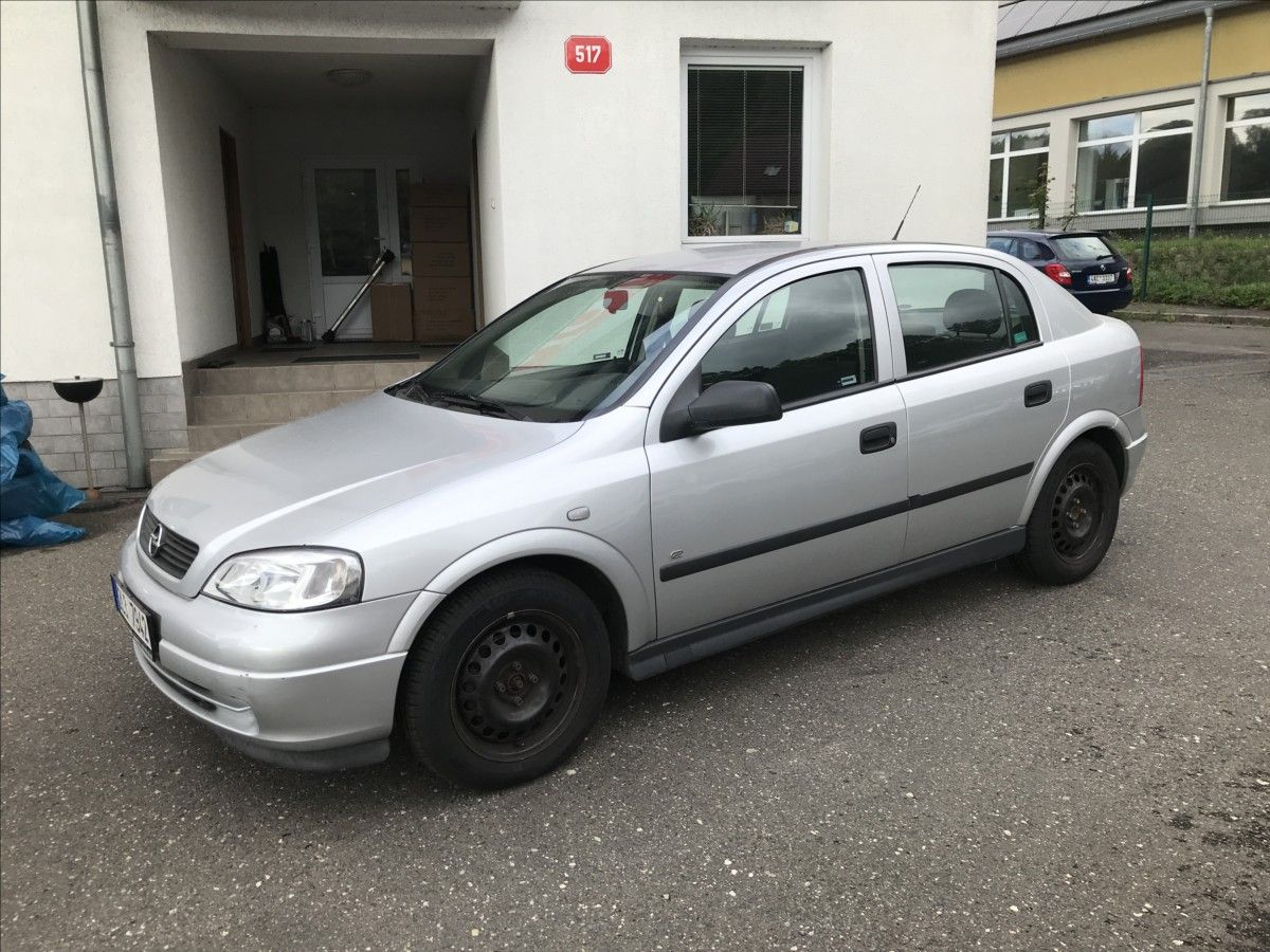 Opel Astra, 1,4 i 66kW 5dv. AC 62tkm! - fotka 3