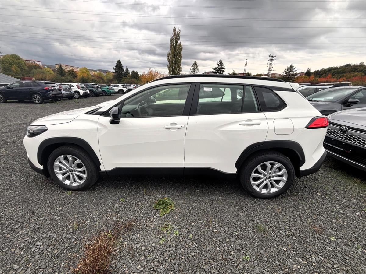 Toyota Corolla Cross, 1,8 Comfort Business - fotka 4