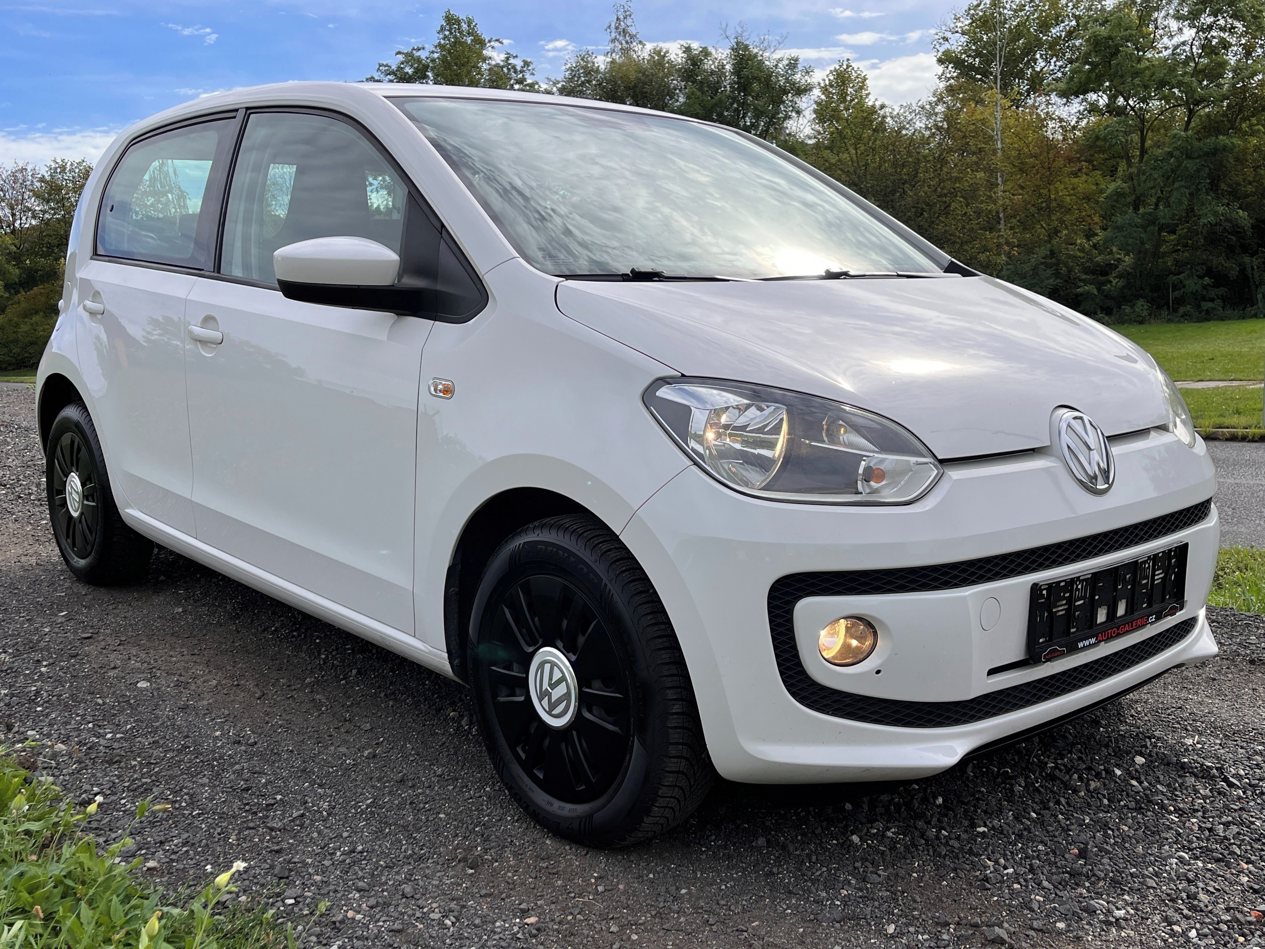 Volkswagen Up!, 5DV, VÝHŘEVY, KLIMA, SERVIS! - fotka 4