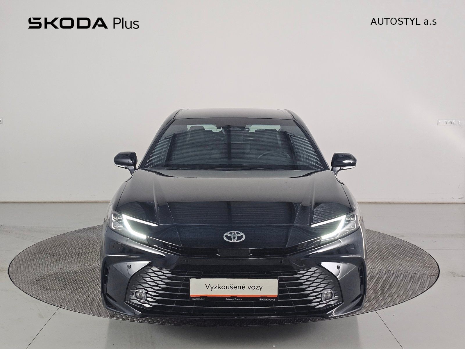 Toyota Camry, 2.5HEV 230k PRESTIGE - fotka 4