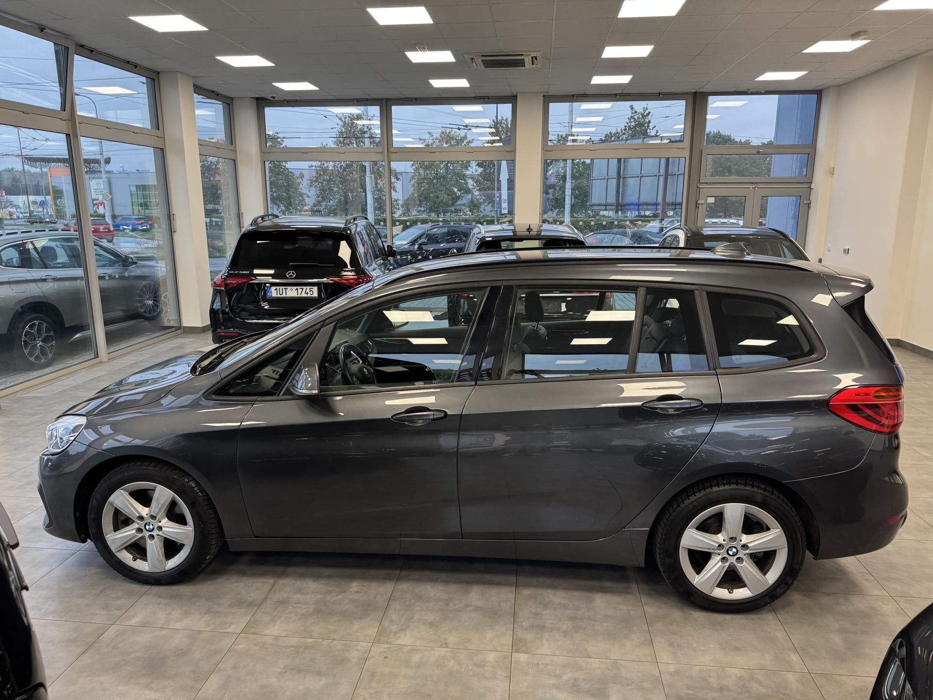 BMW Řada 2, 218d xDrive Grand Tourer - fotka 4