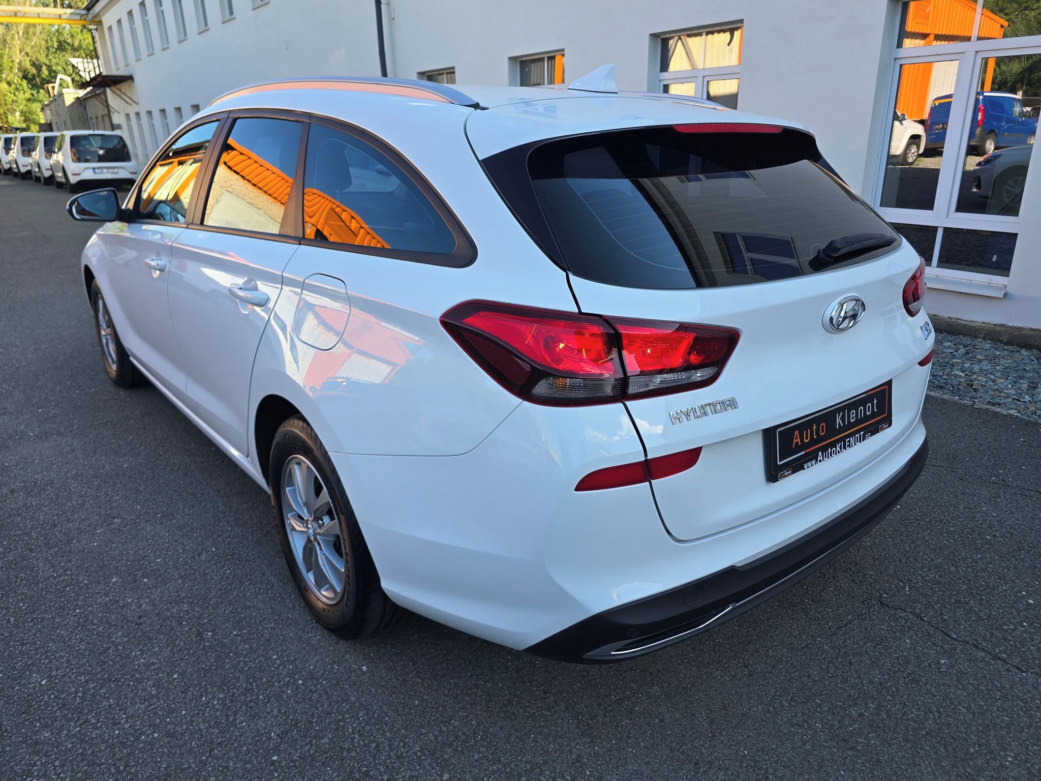 Hyundai i30, 1.6CRDi COMFORT LED KAMERA NAV - fotka 5