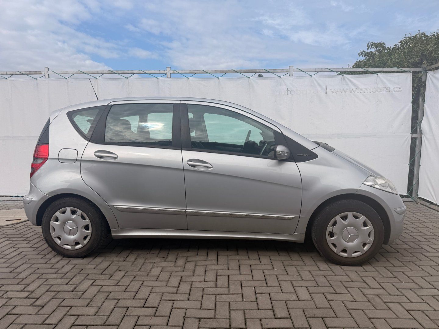 Mercedes-Benz Třídy A, 1,7 85kW*KLIMA*VYHŘ. SEDADLA* - fotka 6