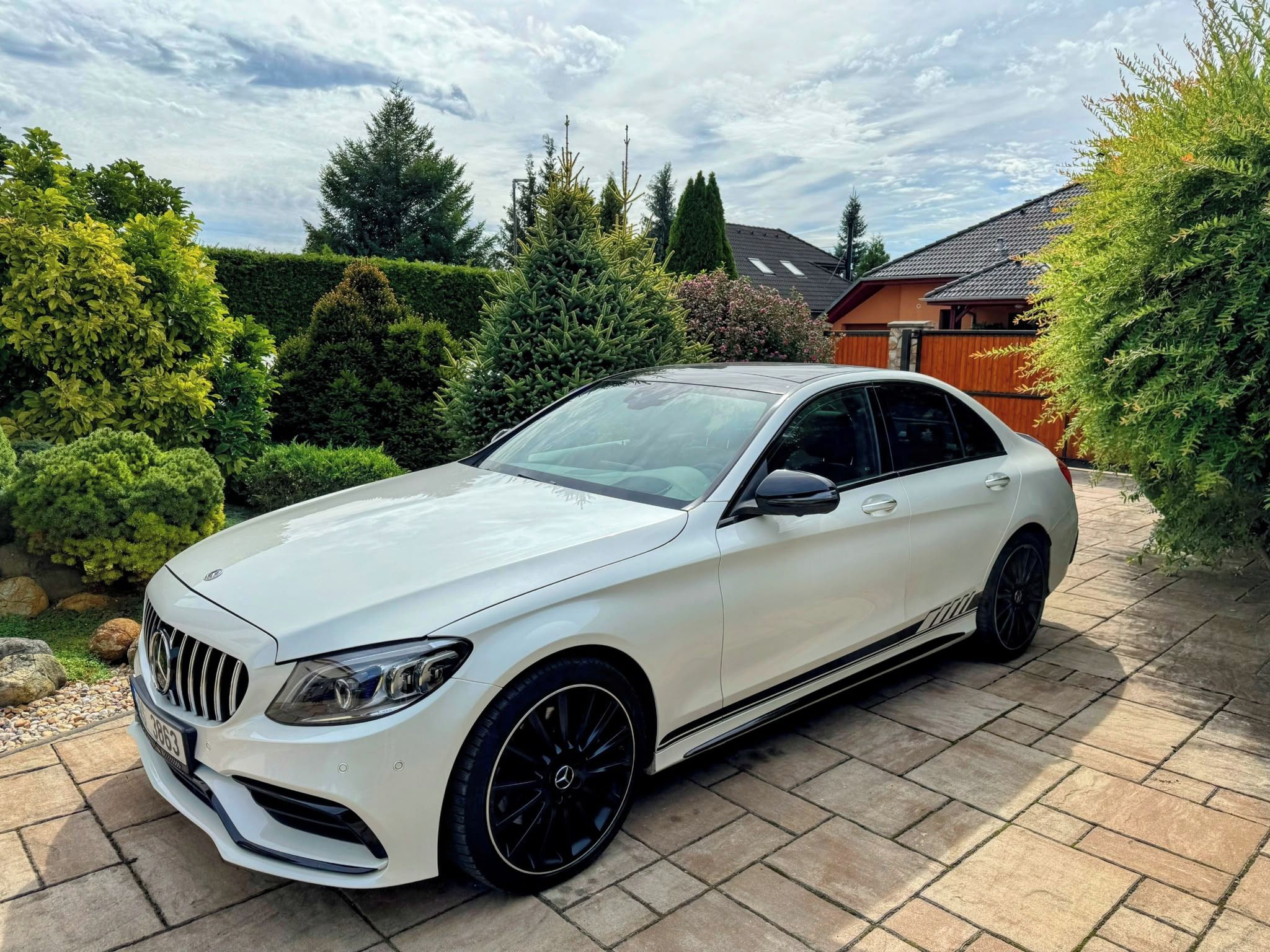 Mercedes-Benz Třídy C, 43 AMG 4MATIC – 287 kW