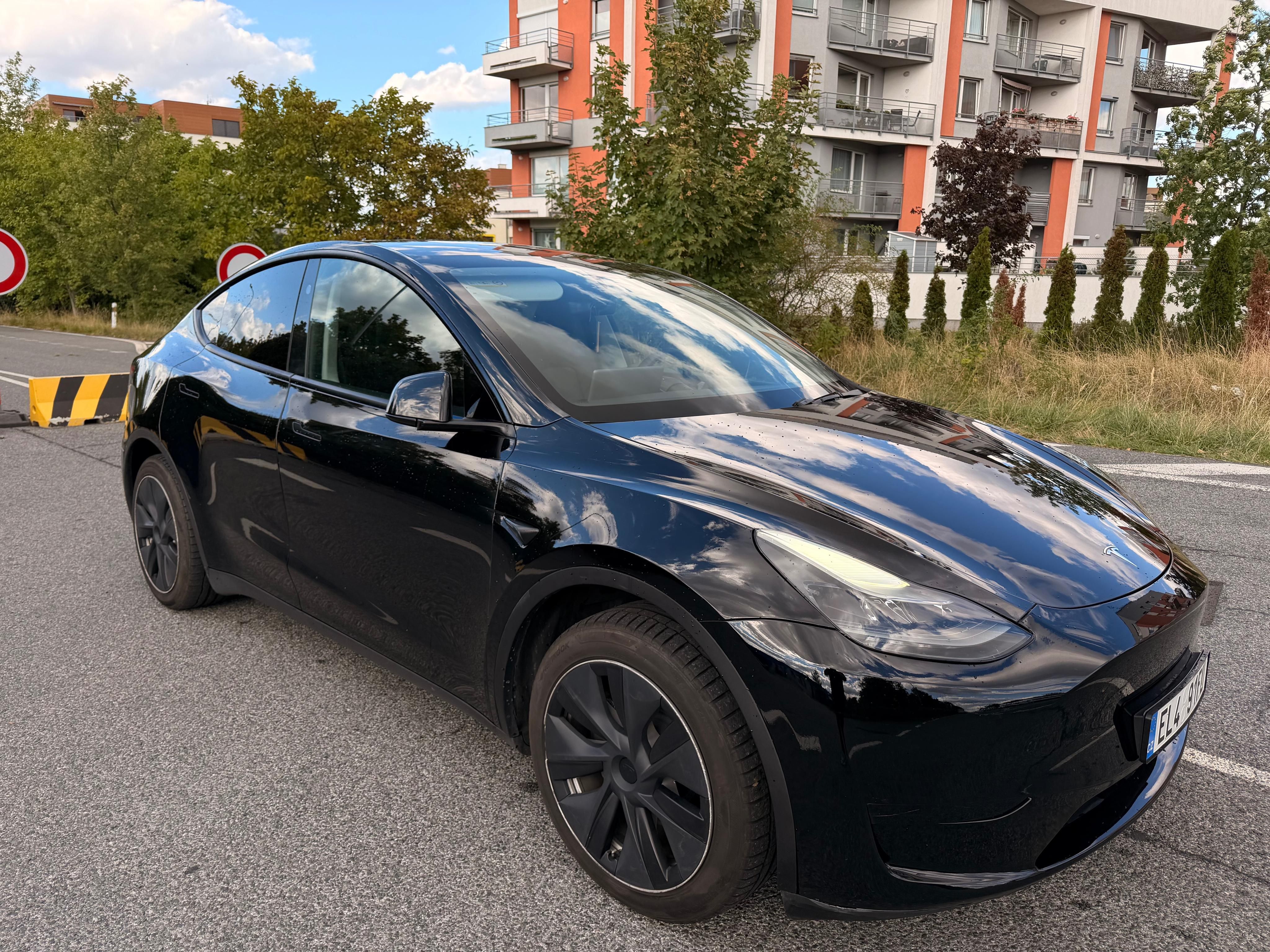 Tesla Model Y, LFP | 73k km nájezd | - DPH - fotka 3