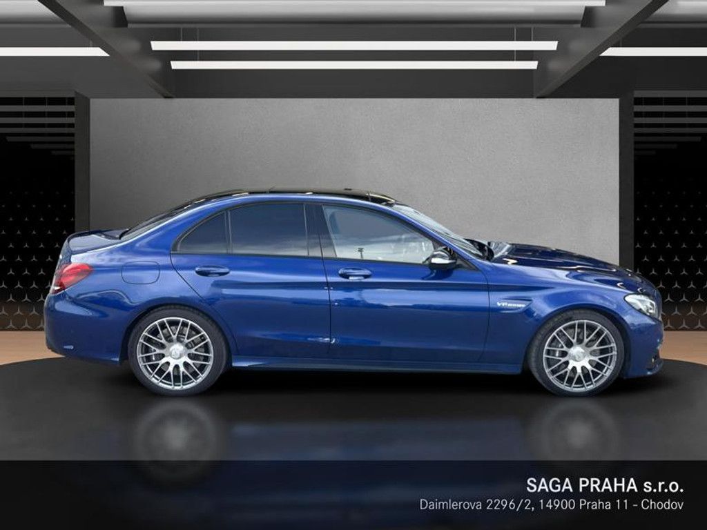 Mercedes-Benz Třídy C, Třída Mercedes-AMG C 63 - fotka 3