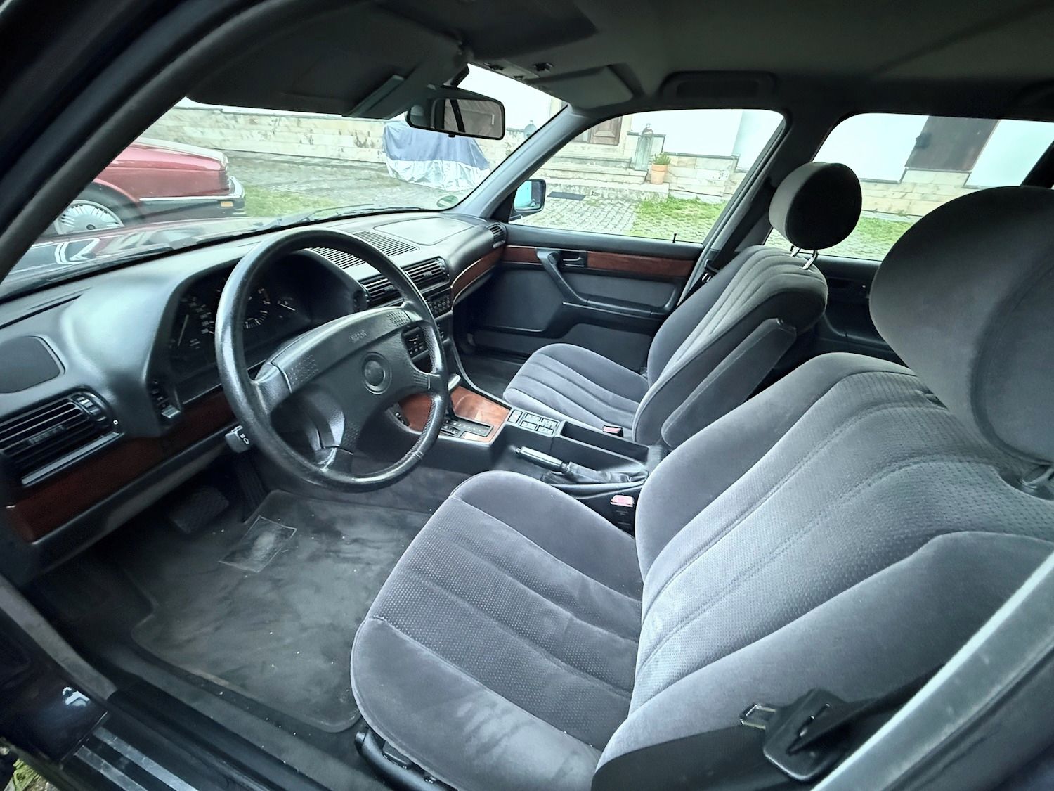 BMW Řada 7, 750i E32 V12 1991 - fotka 5