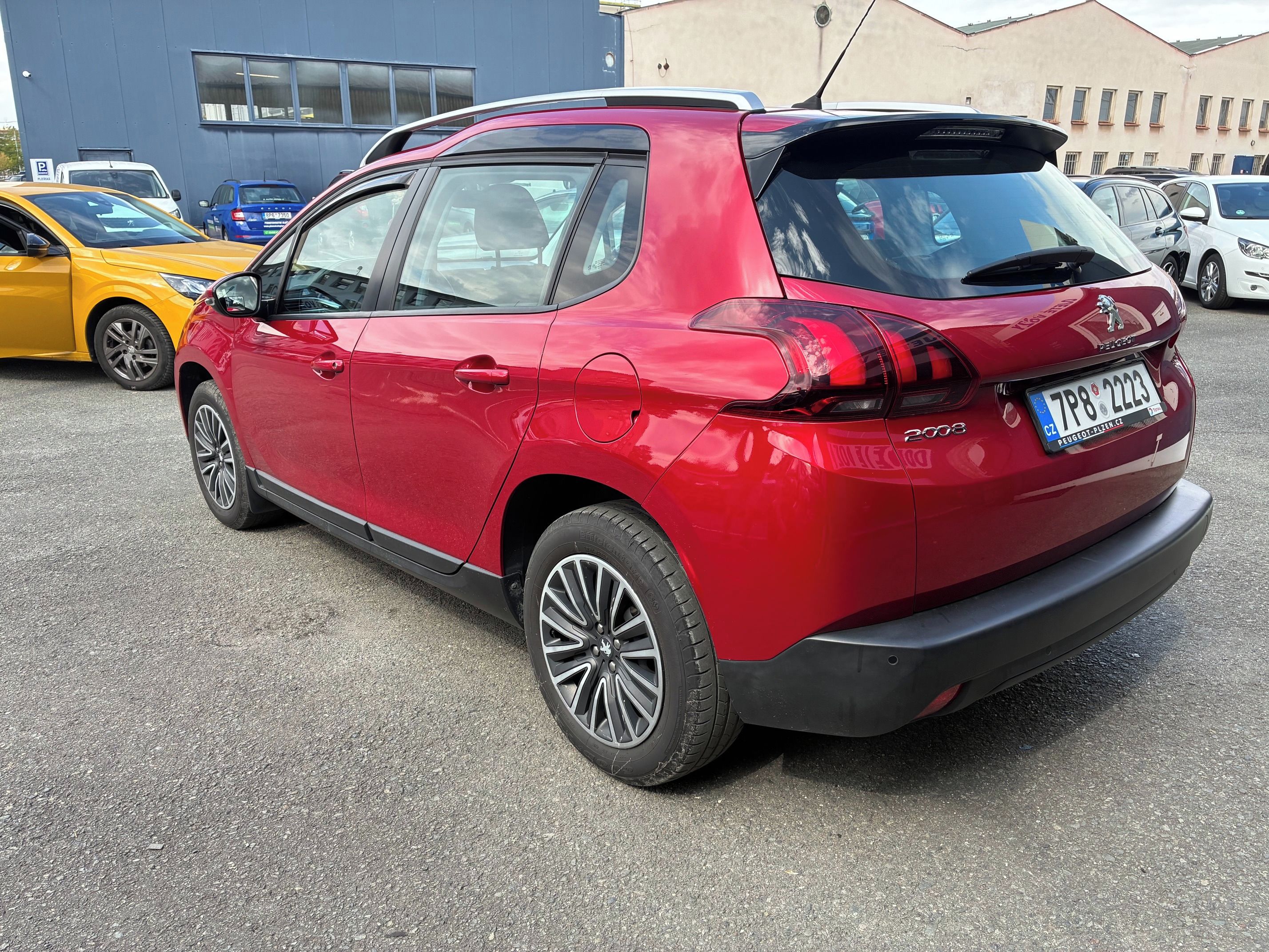 Peugeot 2008, 1,2 PureTech Active Pack  82k - fotka 3