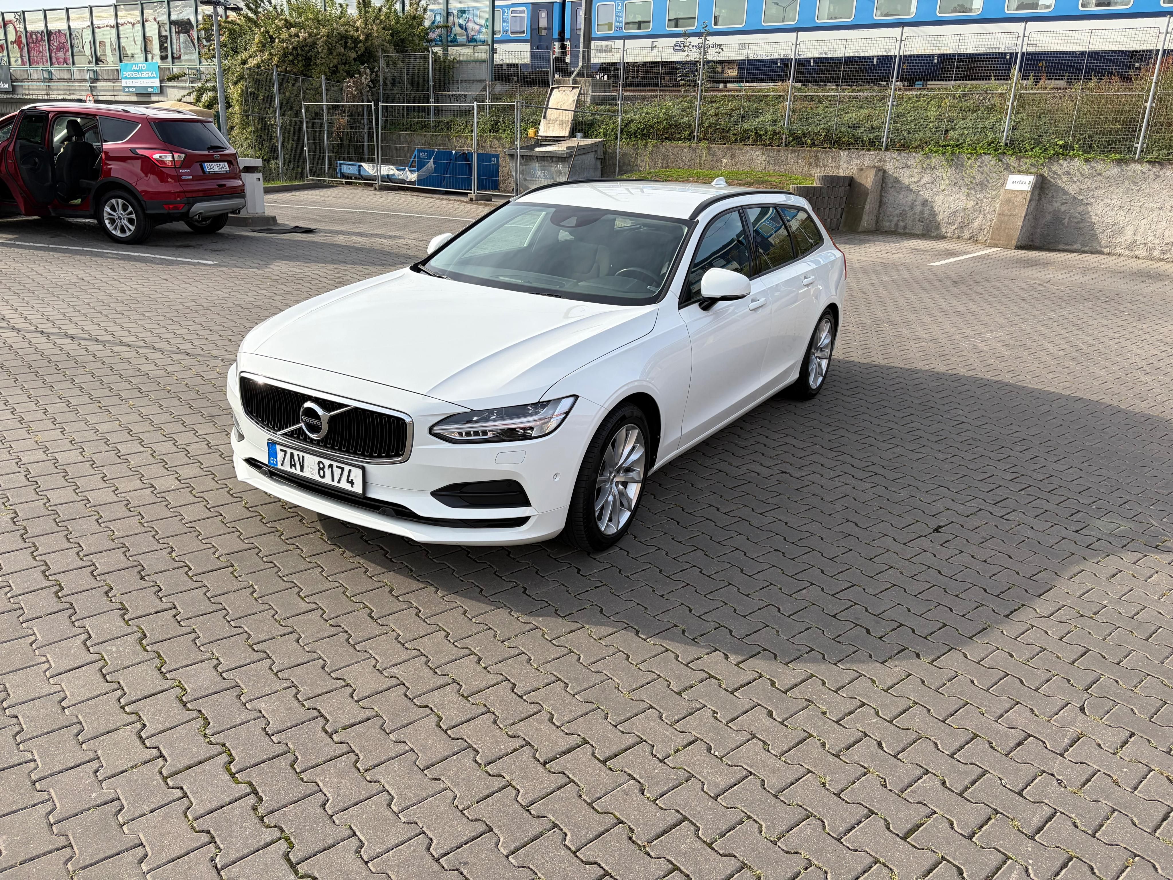 Volvo V90, benzín, automat, servisováno