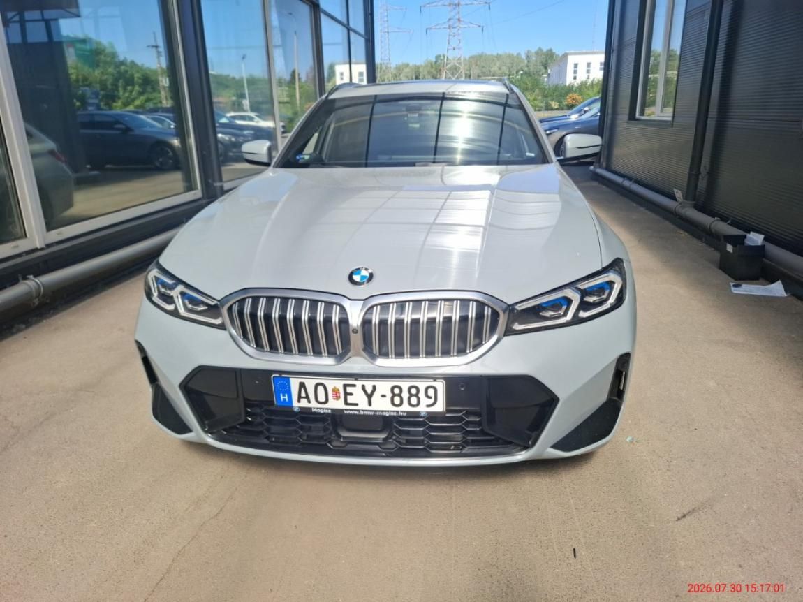 BMW Řada 3, 330d xDrive Touring - fotka 2