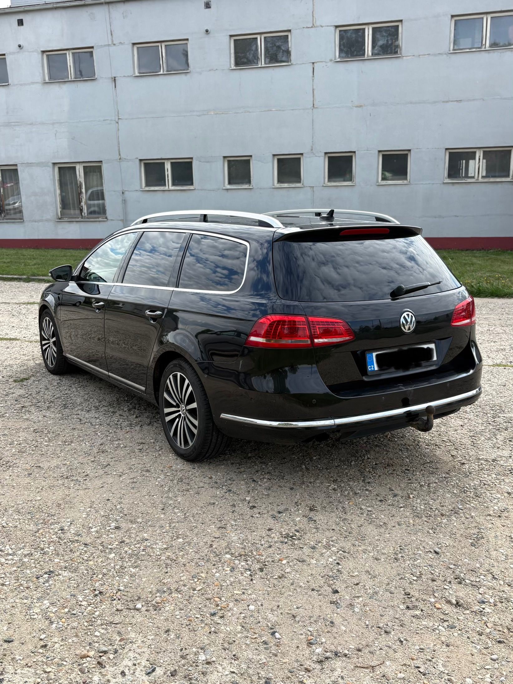 Volkswagen Passat, VW Passat kombi B7- HIGHLINE - fotka 4