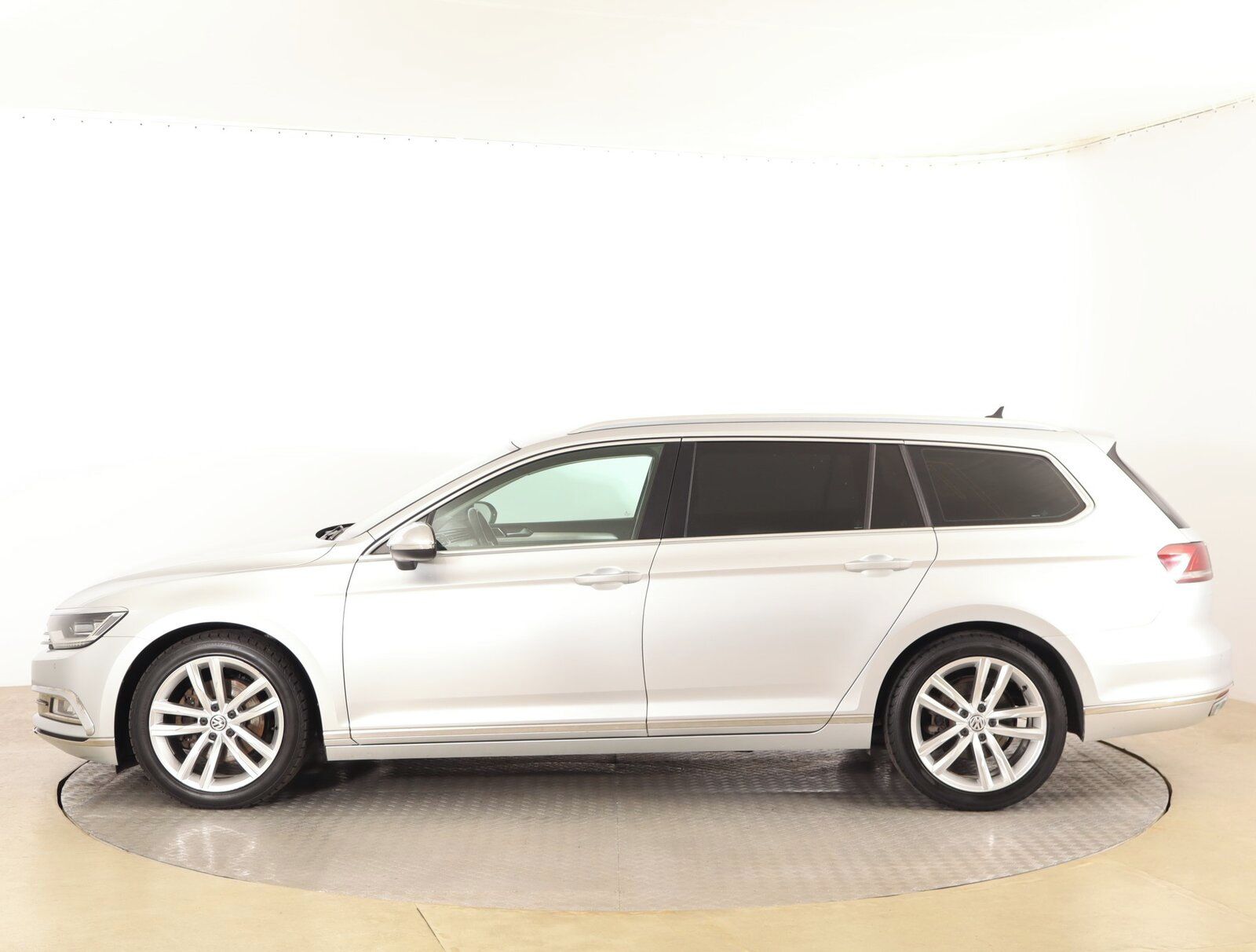 Volkswagen Passat, 2.0 TDI, Highline, Automat - fotka 3