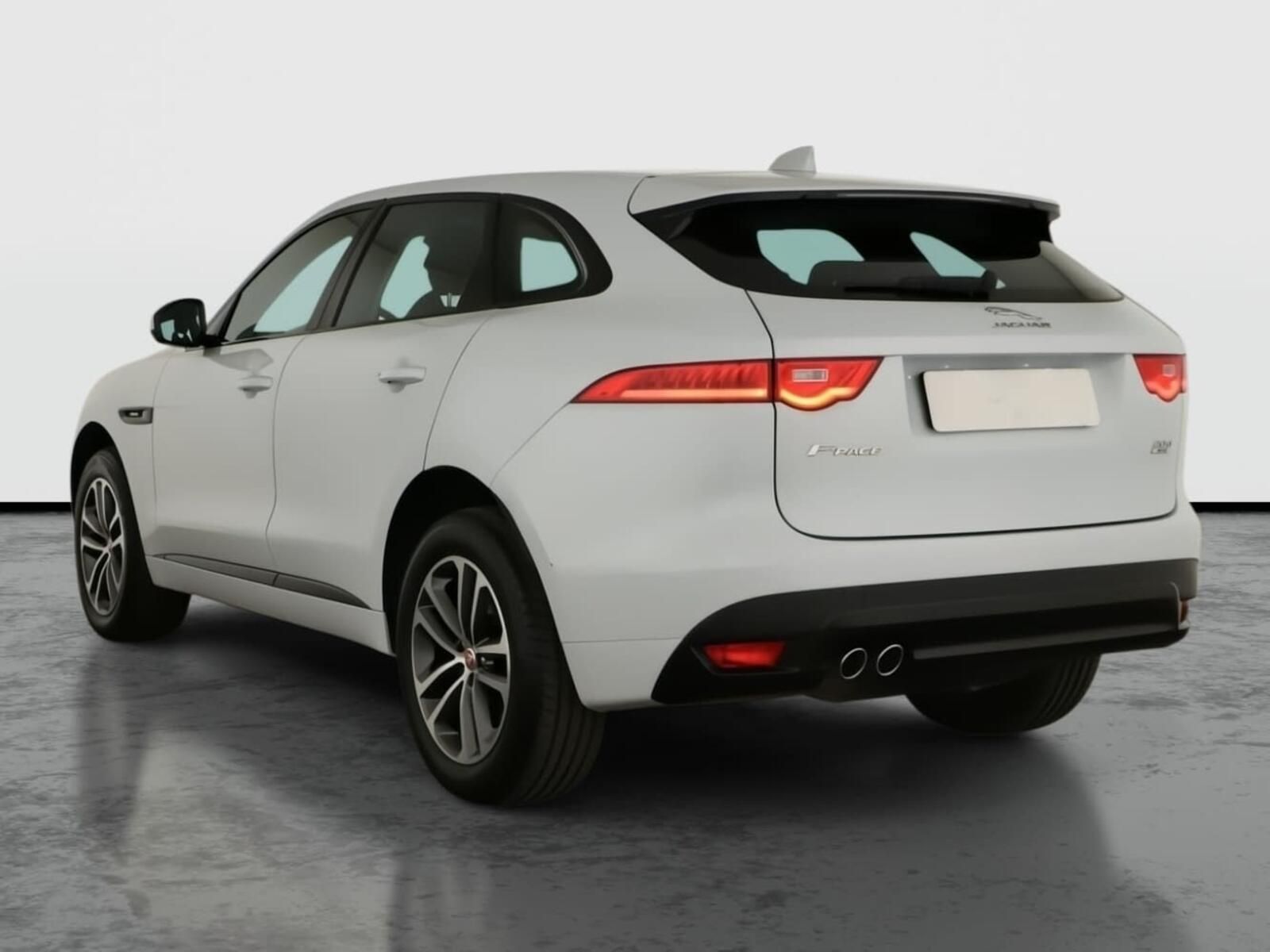 Jaguar F-Pace, 20d AWD, 4X4, Automat, ČR - fotka 4