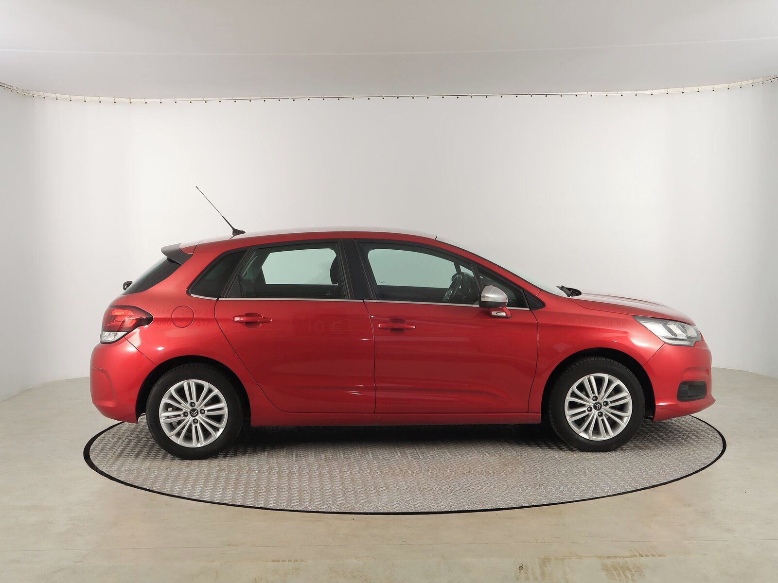 Citroën C4, 1.2 PureTech, Feel, Serv.kniha - fotka 6