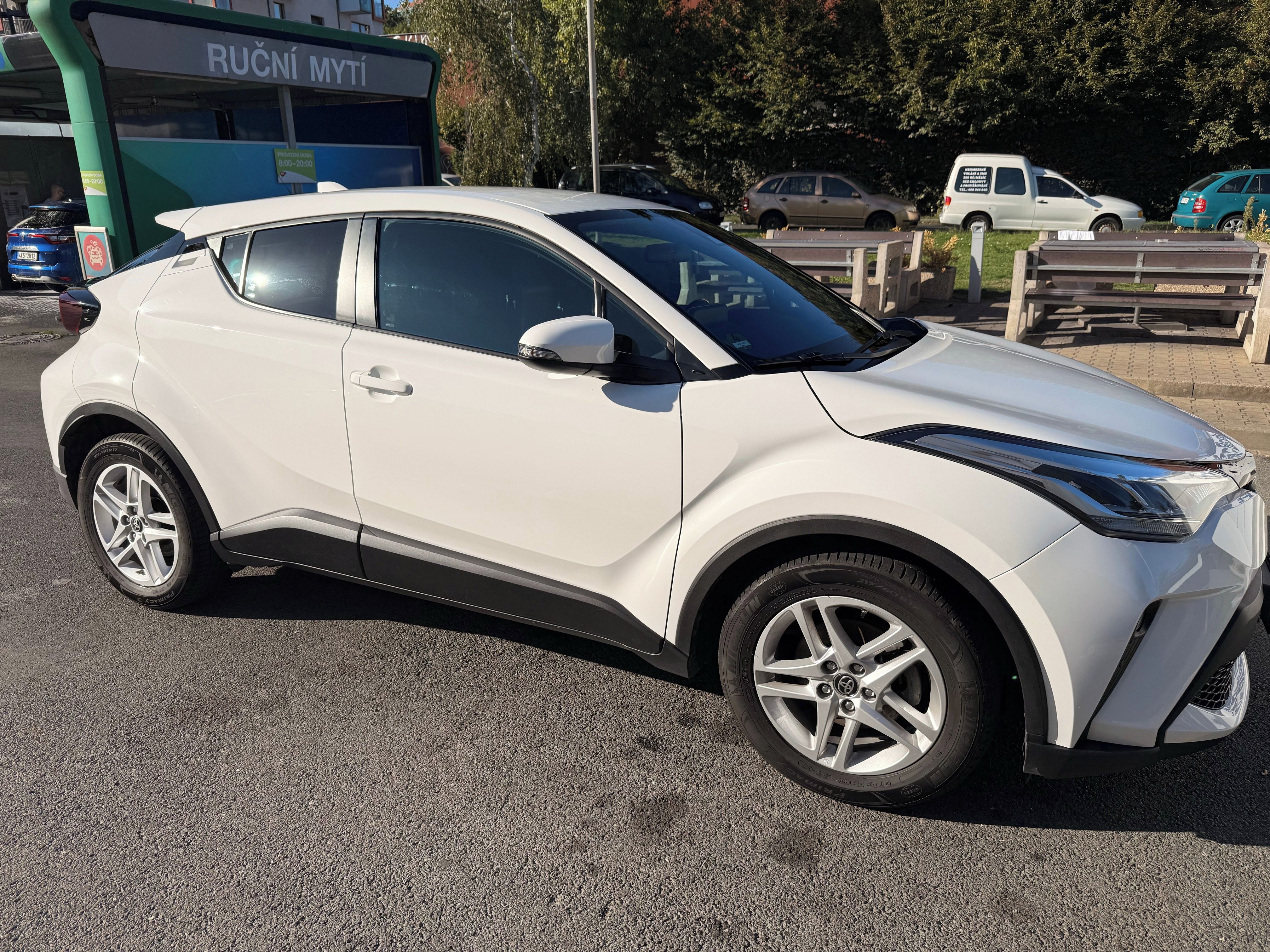 Toyota C-HR, Hybrid 1.8  Comfort - fotka 3