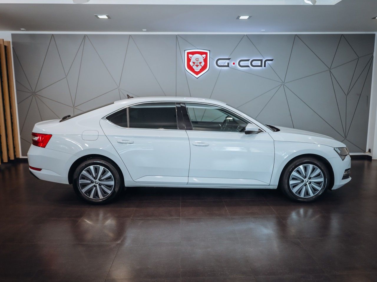 Škoda Superb, 2.0 TDI 147kW Style DSG - fotka 4
