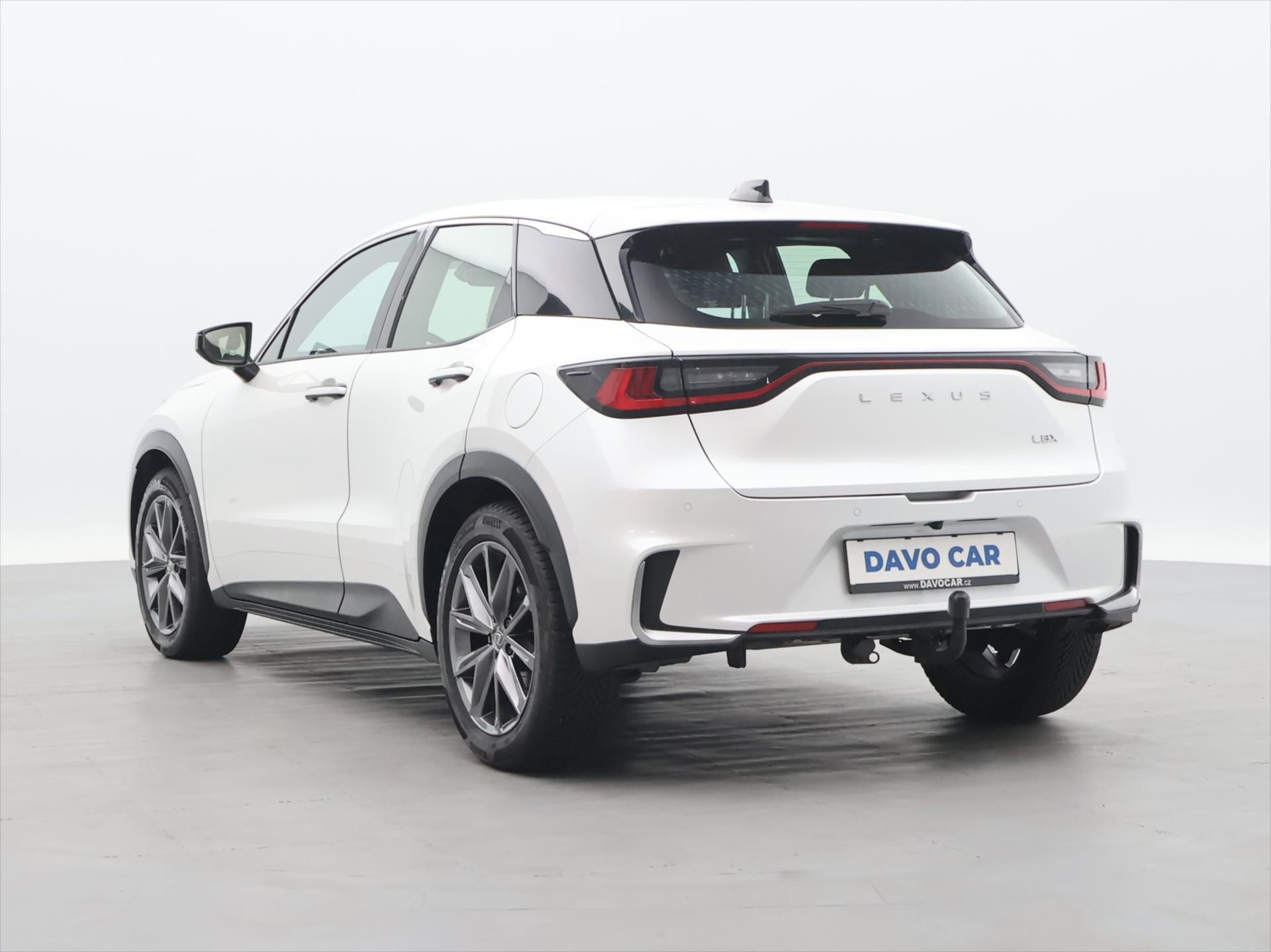 Lexus LBX, 1,5 HEV Relax FWD 67kW CZ - fotka 5