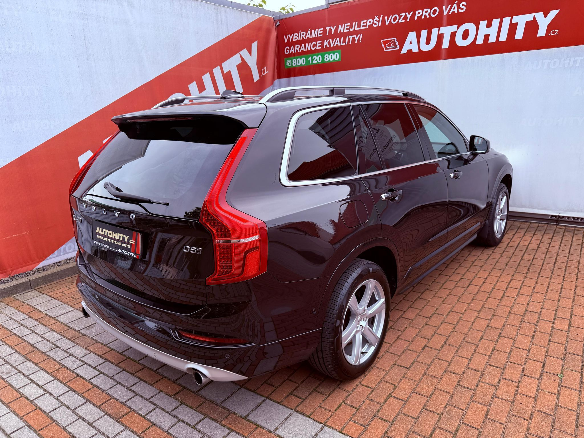 Volvo XC90, D5 AWD Drive-E Momentum Aut. - fotka 6