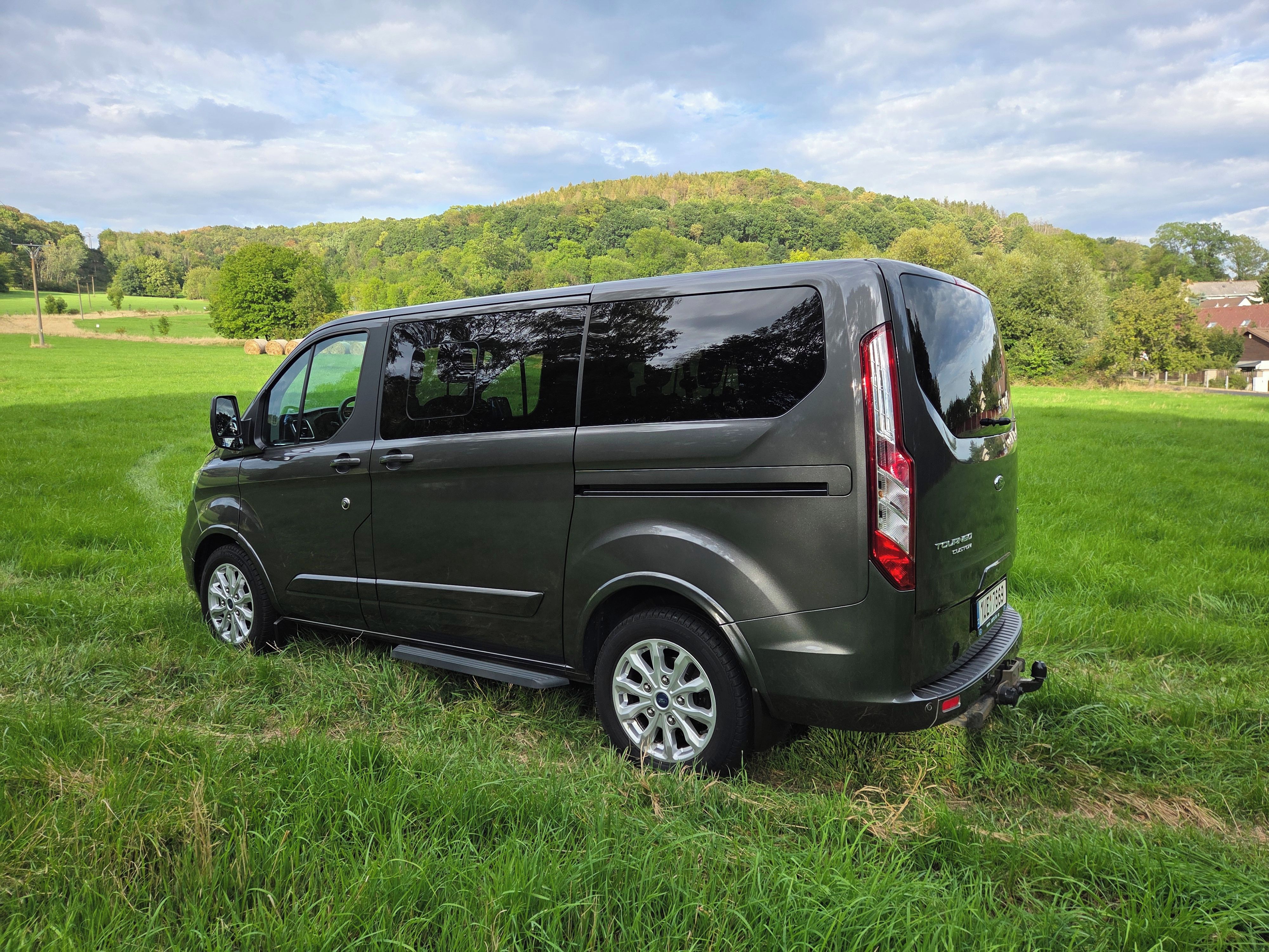 Ford Tourneo Custom - fotka 3