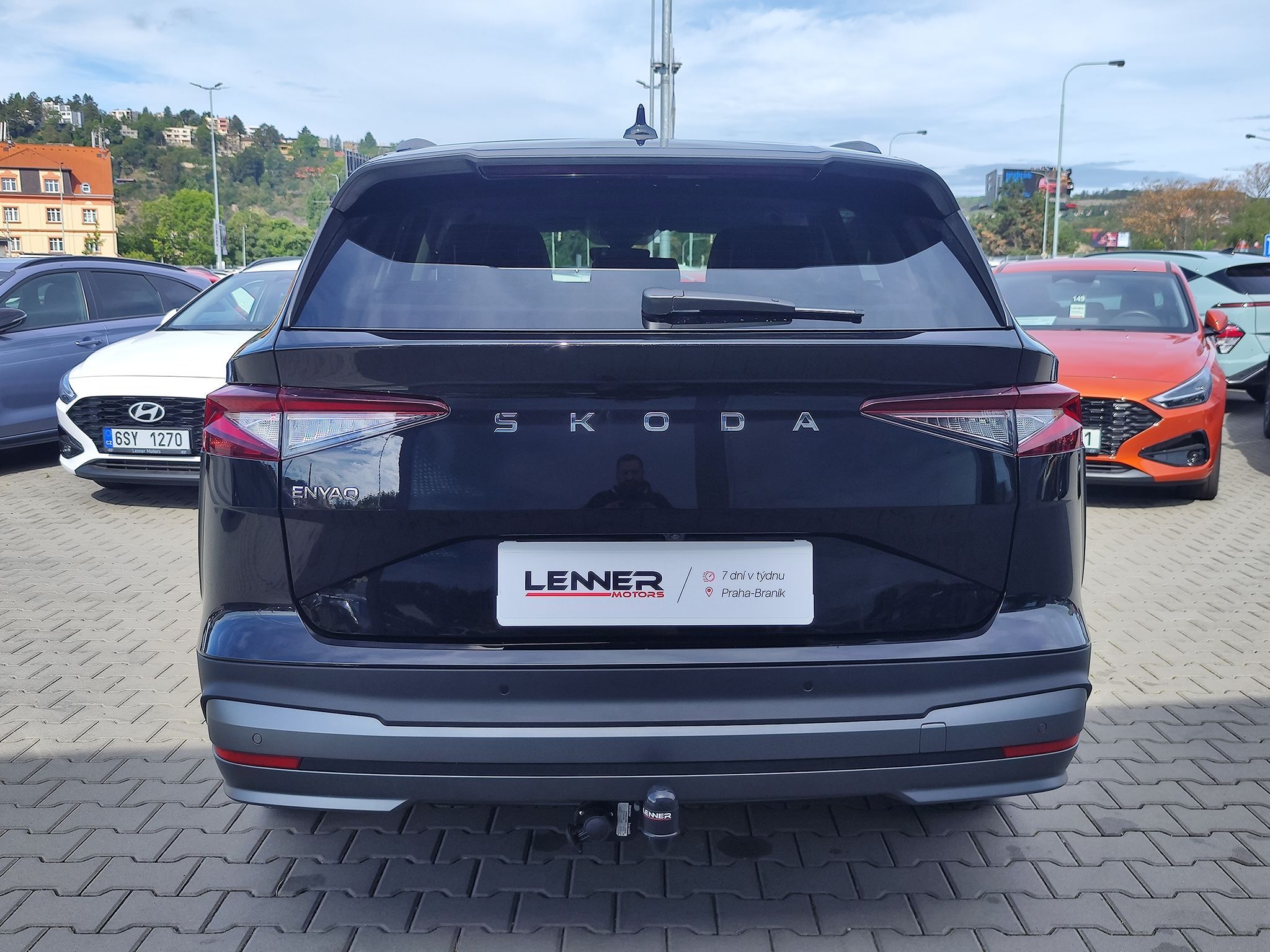 Škoda Enyaq iV, EV/55 kWh/125kW Tour 50 - fotka 6